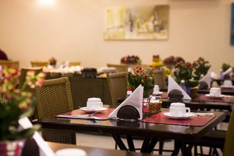 Restaurant/places to eat in Hotel Santos Dumont