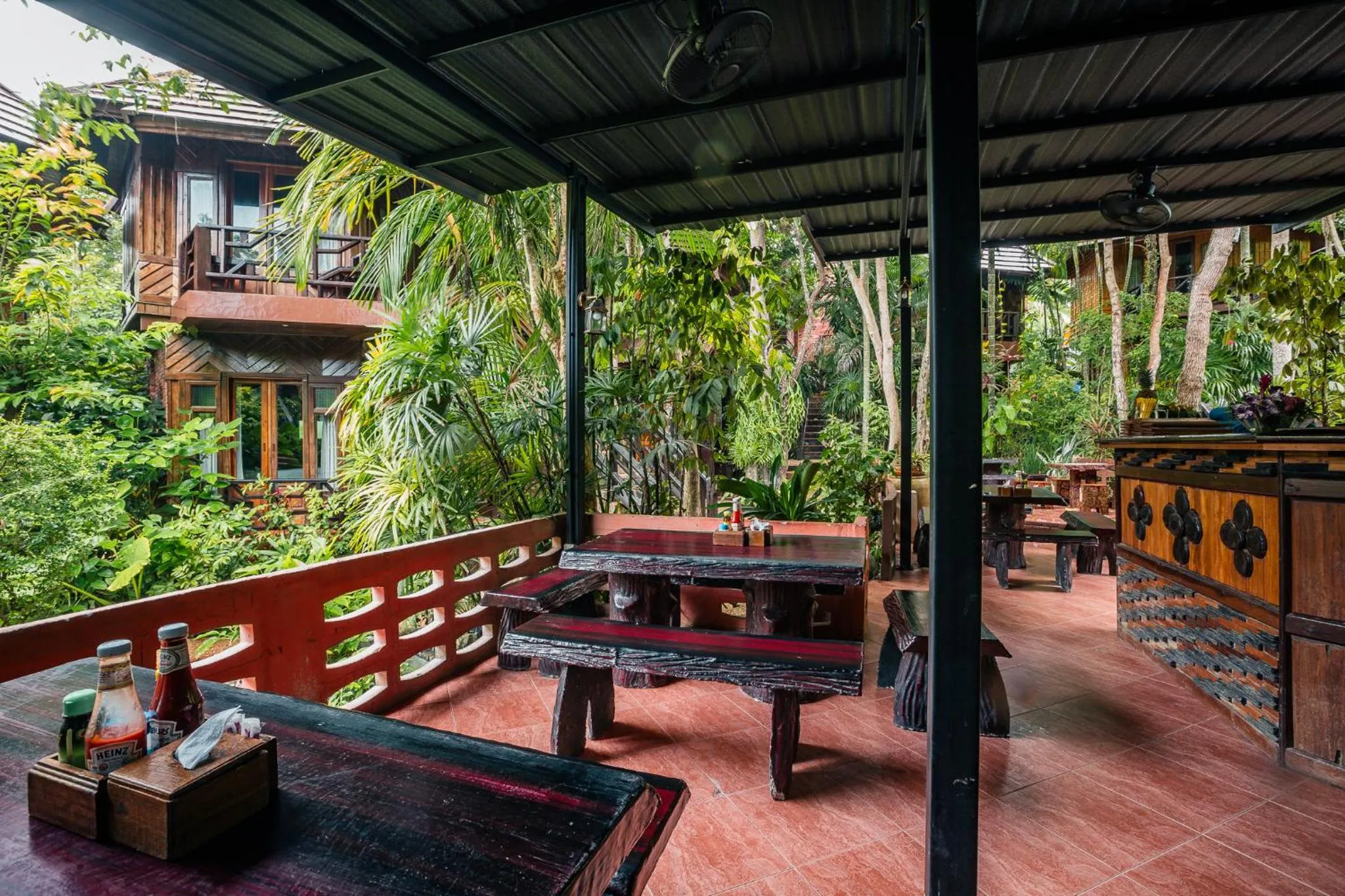 Restaurant/places to eat in Phu Pha Aonang Resort & Spa