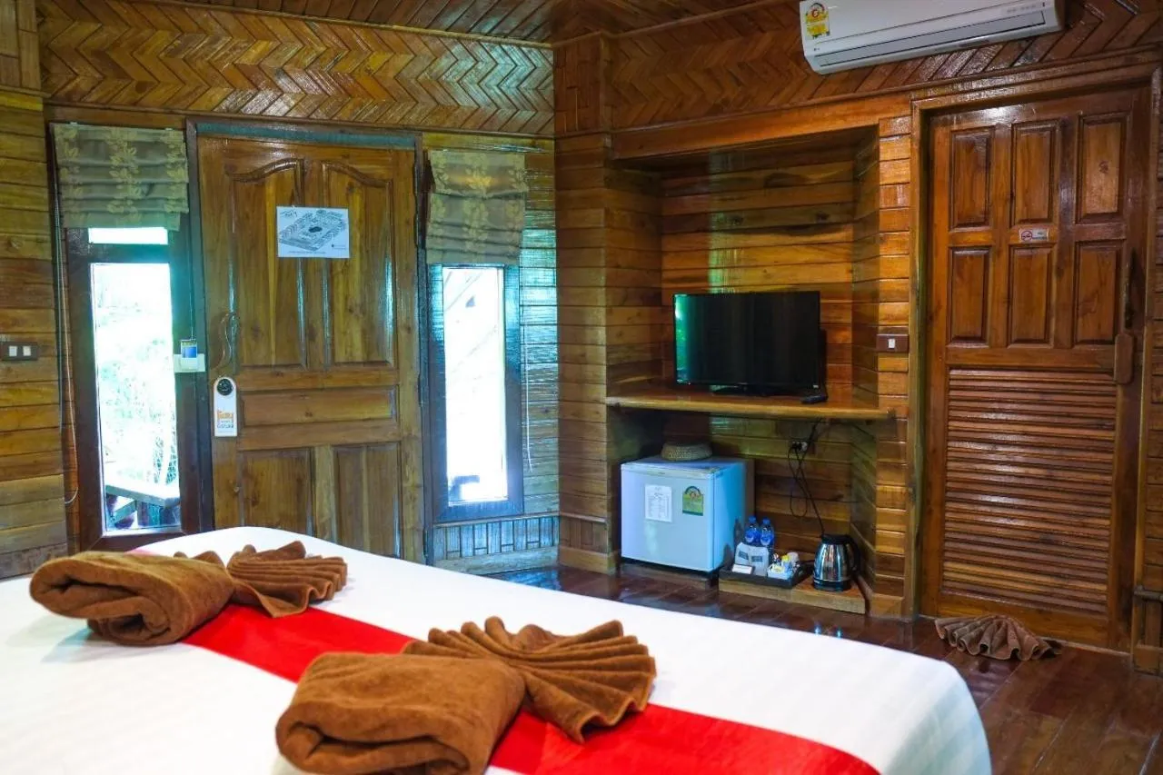 Bed in Phu Pha Aonang Resort & Spa