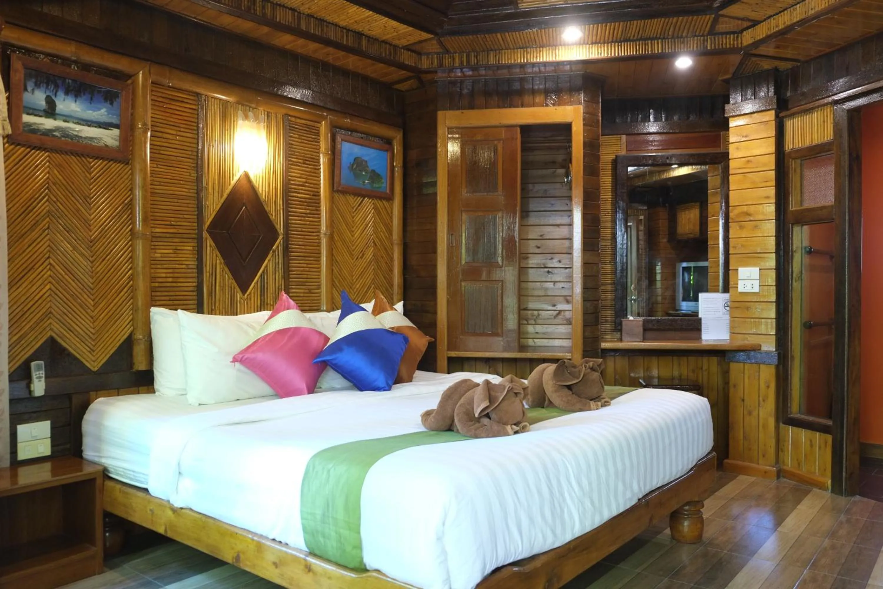 Bed in Phu Pha Aonang Resort & Spa