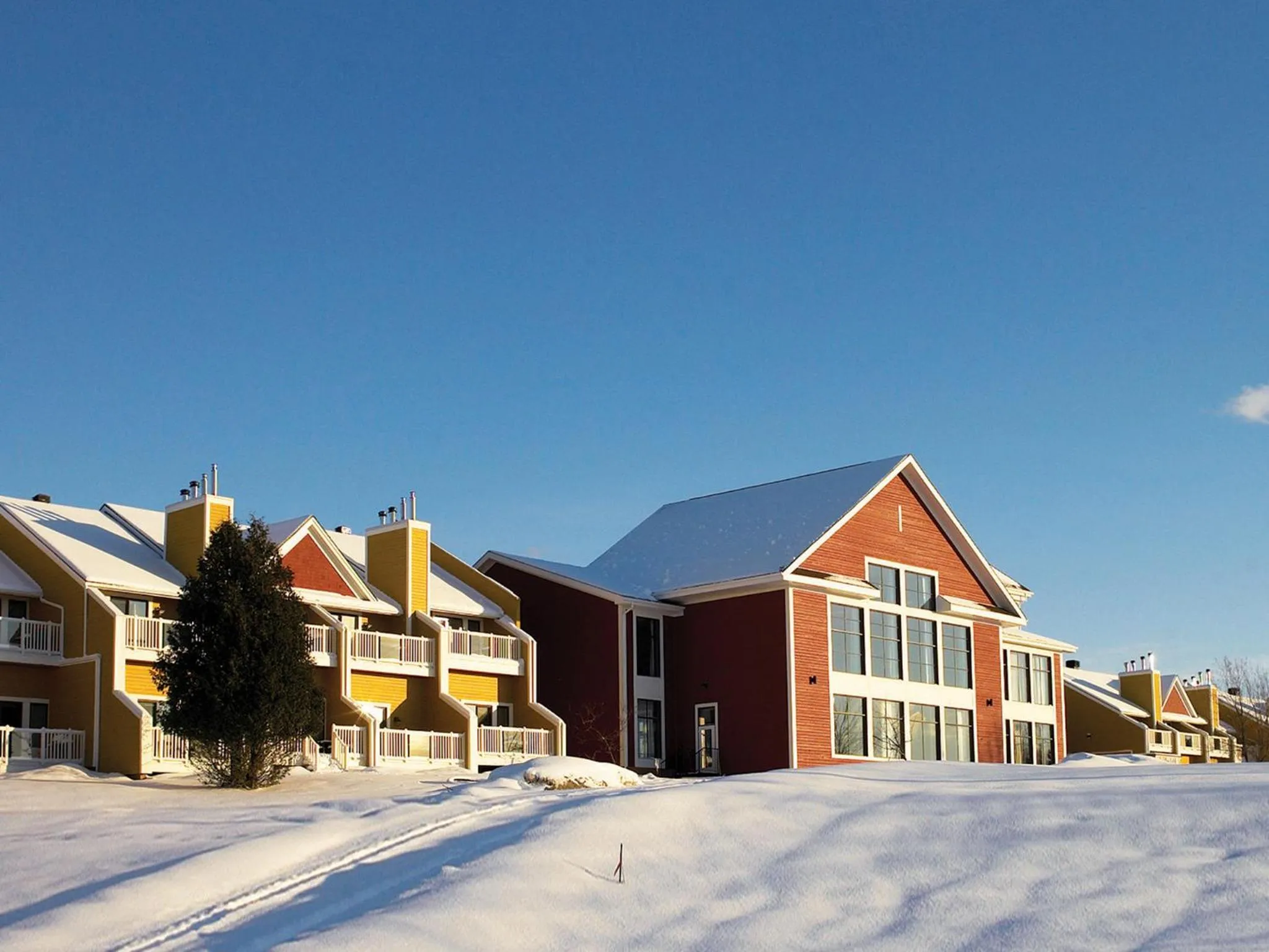 Facade/entrance in Estrimont