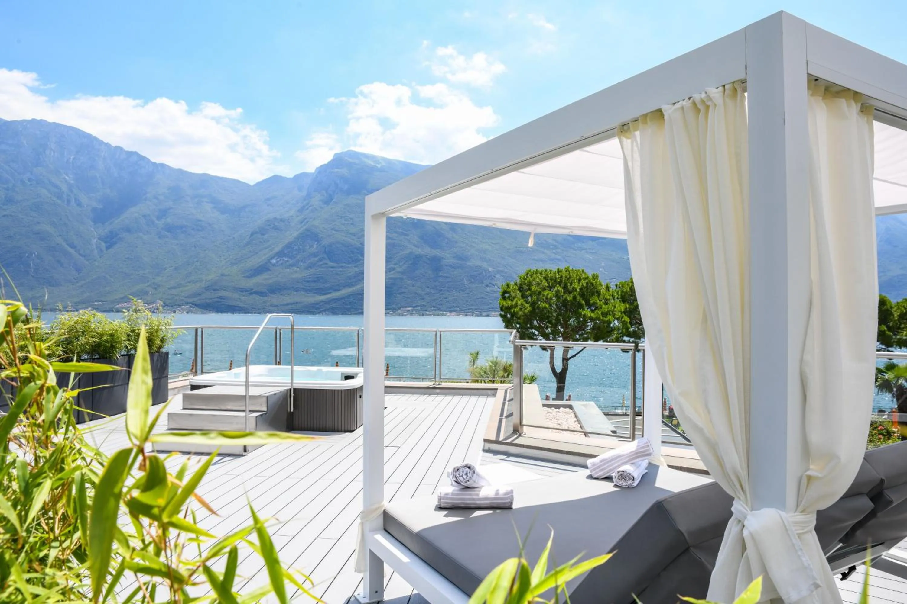 Open Air Bath in Hotel Du Lac