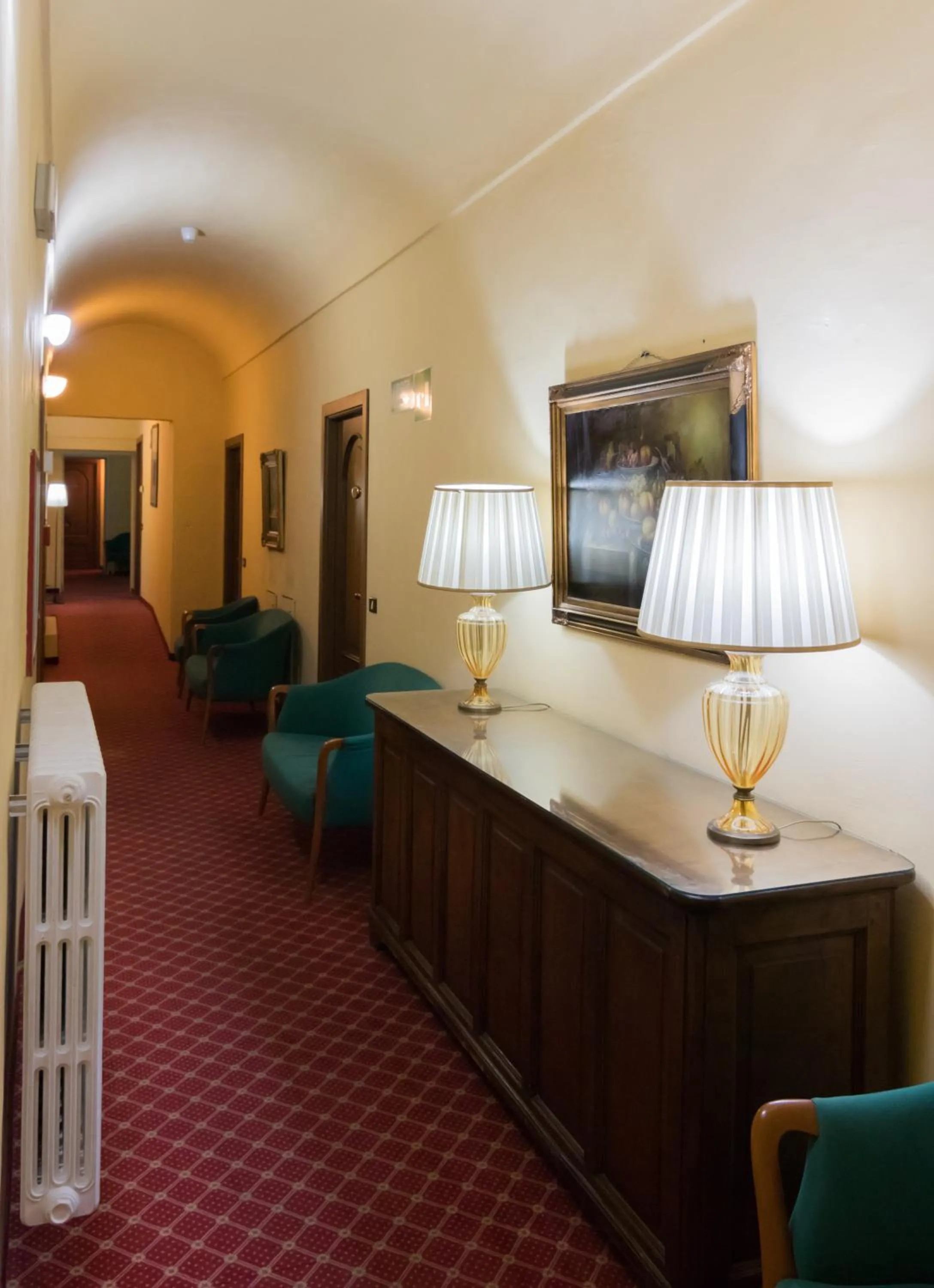 Communal lounge/ TV room in Hotel Portici