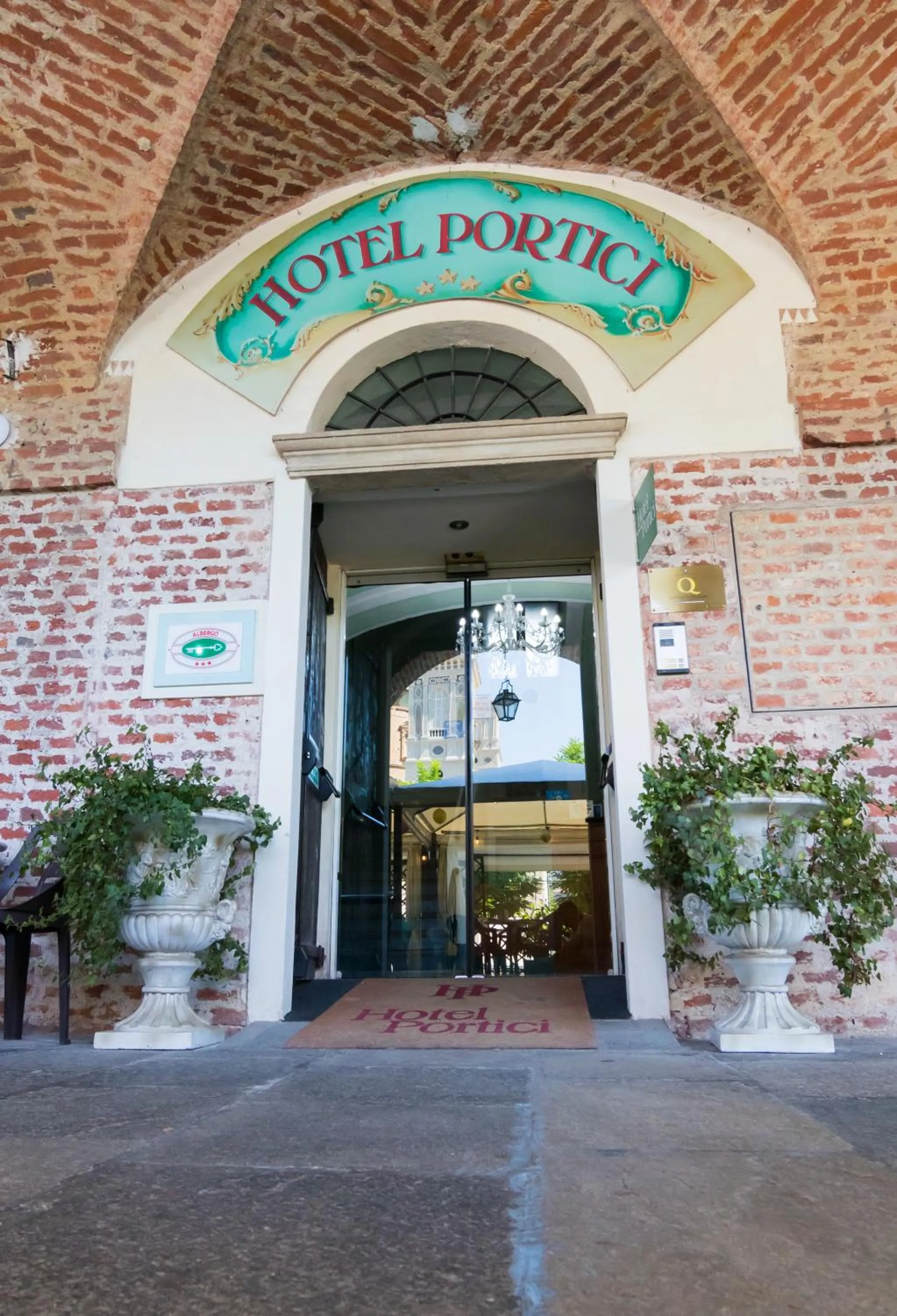 Facade/entrance in Hotel Portici
