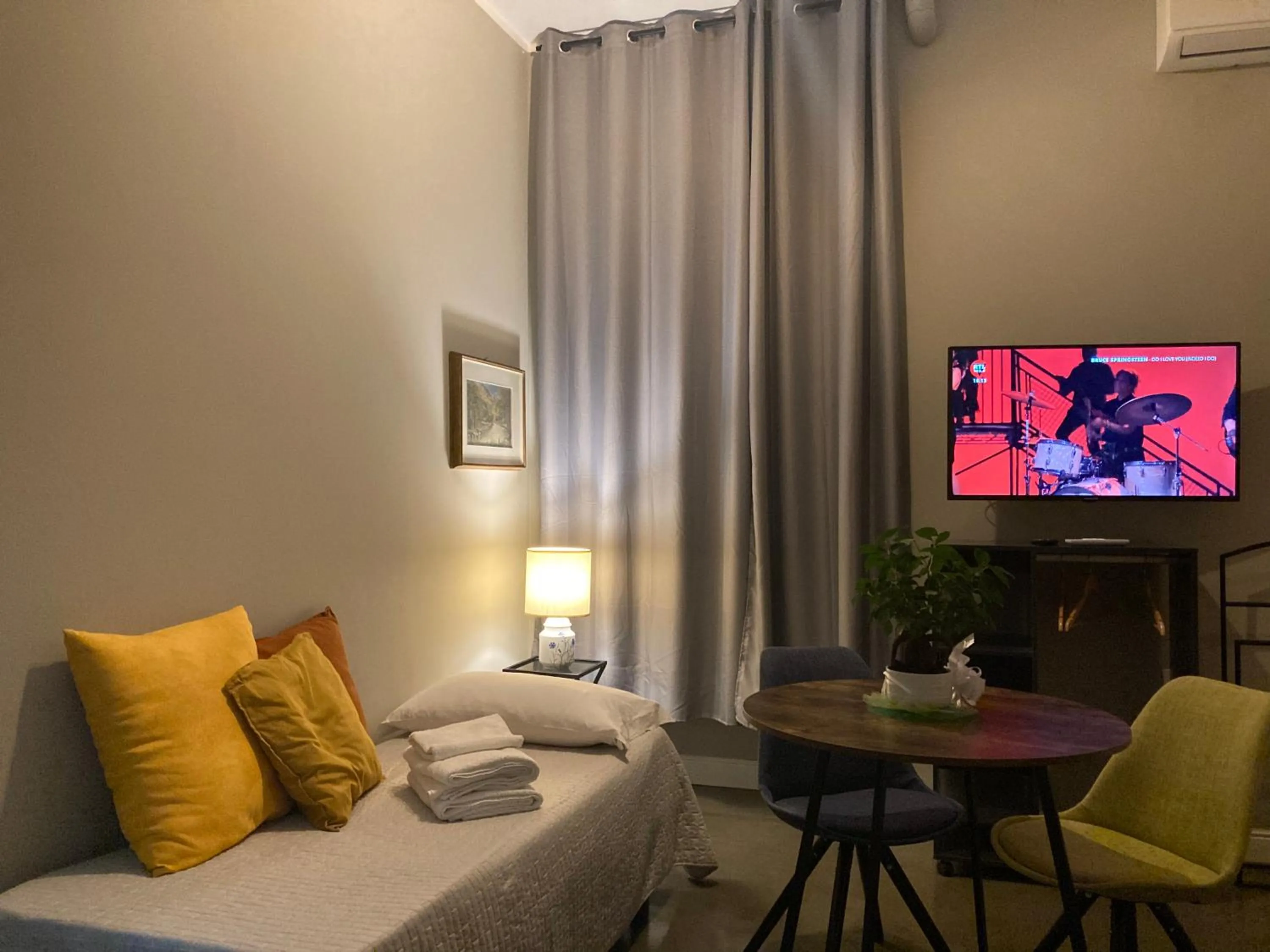 TV and multimedia, Bed in Hotel Calypso