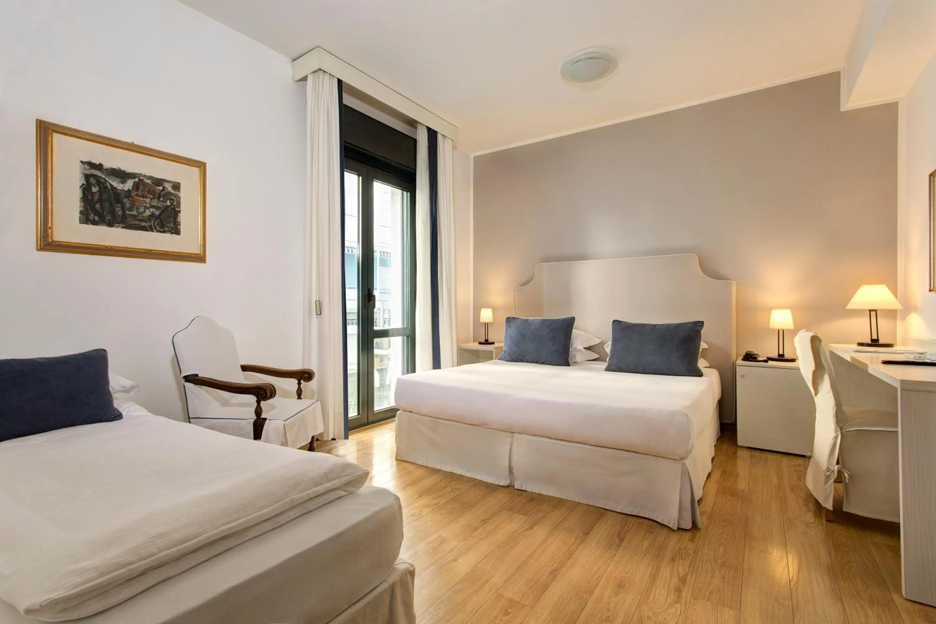 Bed in Hotel Byron Bellavista