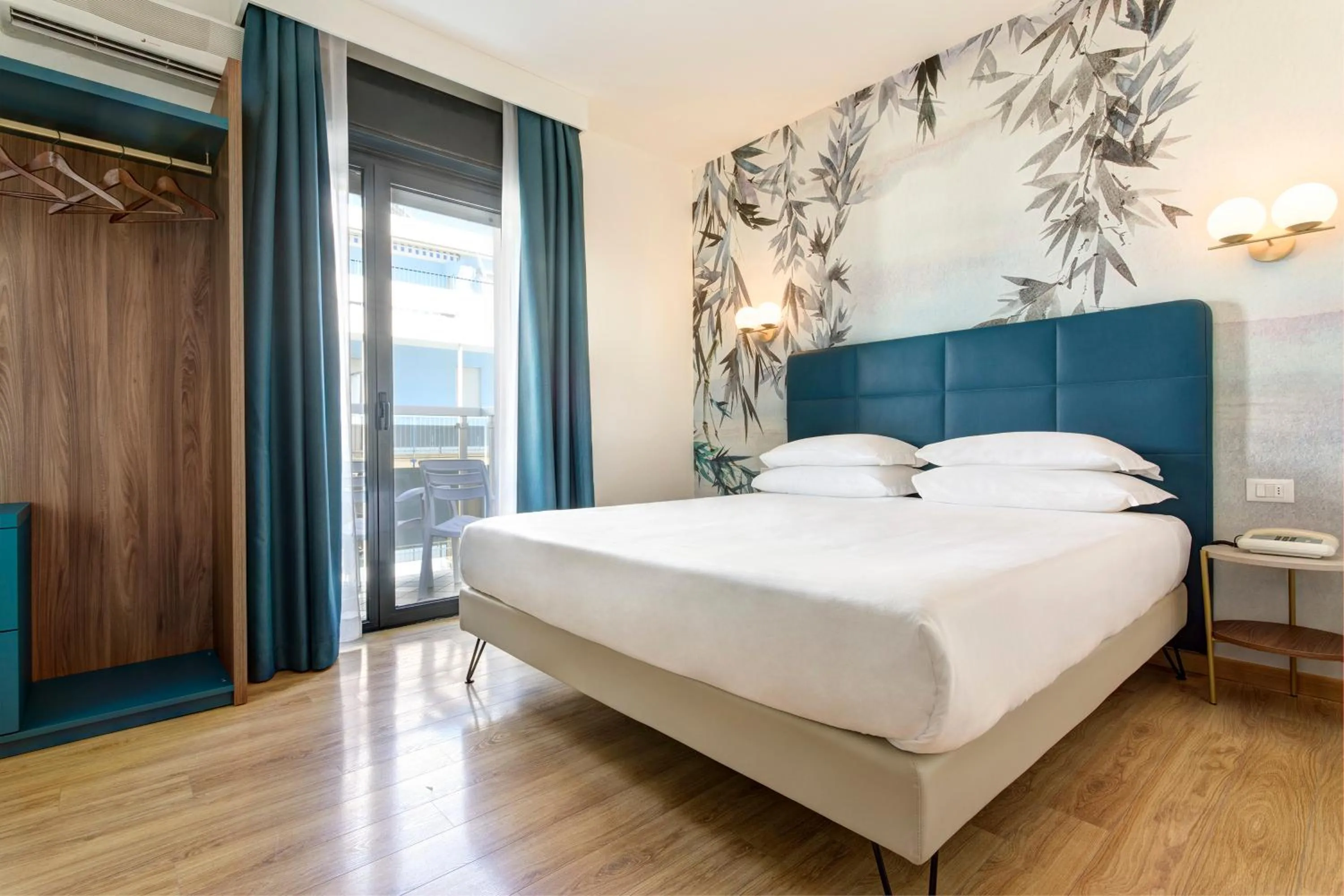 Bedroom, Bed in Hotel Byron Bellavista