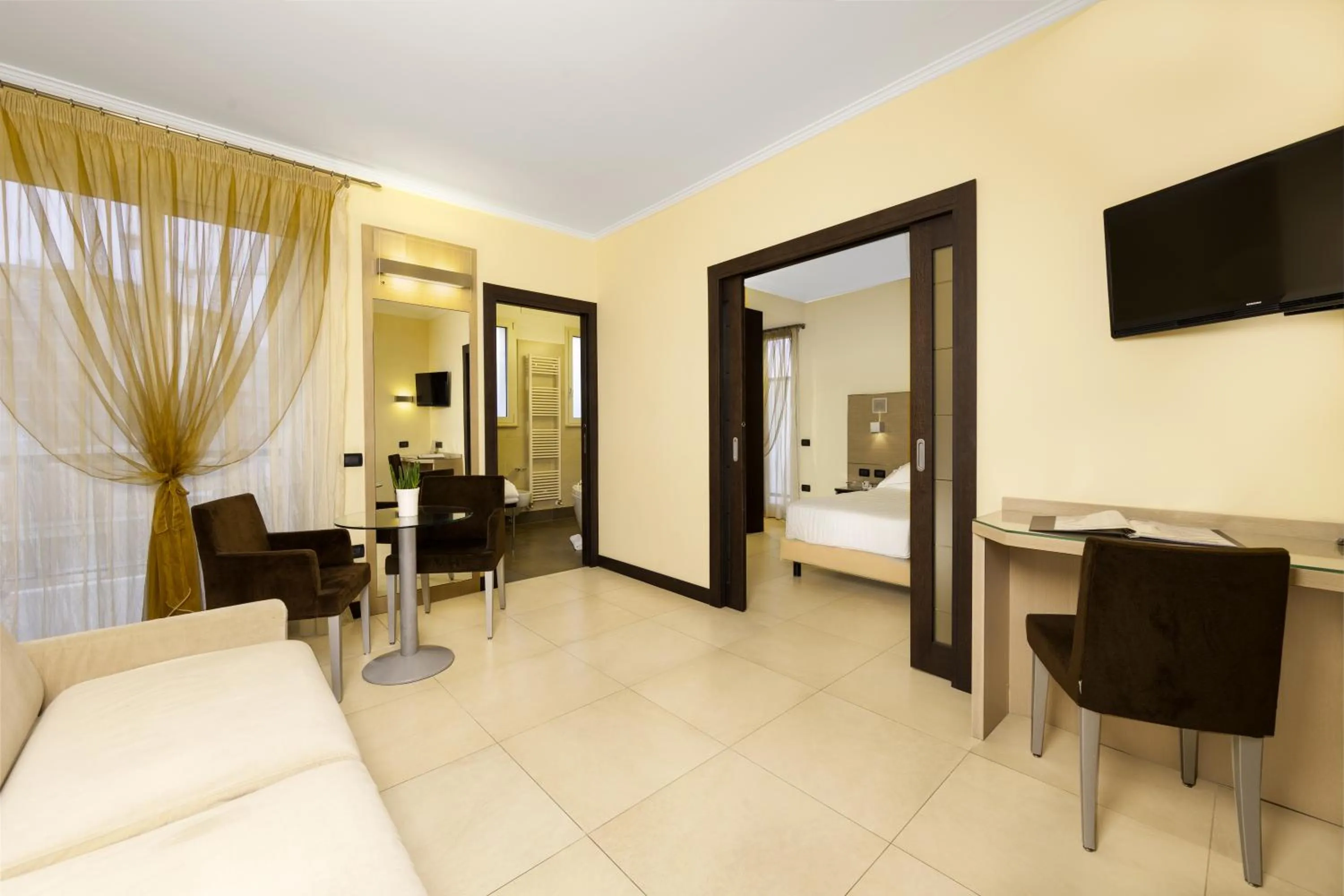 TV and multimedia, Bed in Hotel Imperial