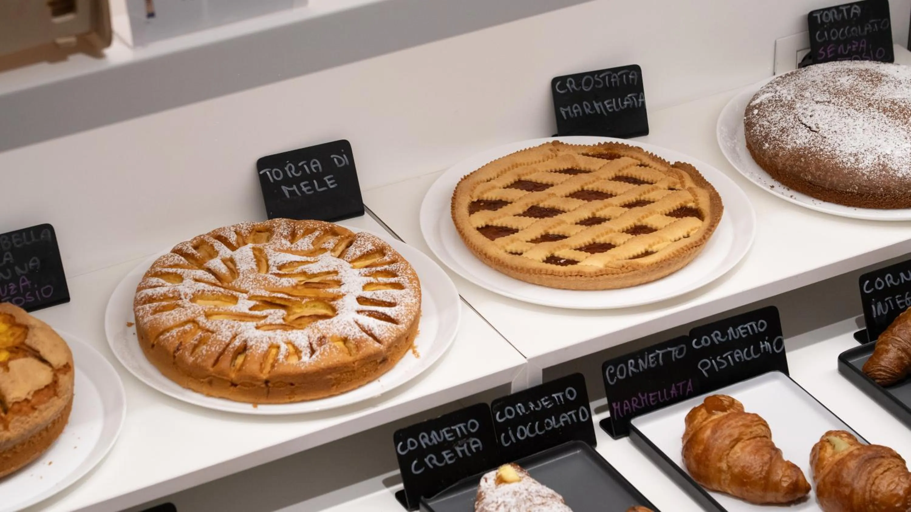 Restaurant/places to eat in Hotel Imperial