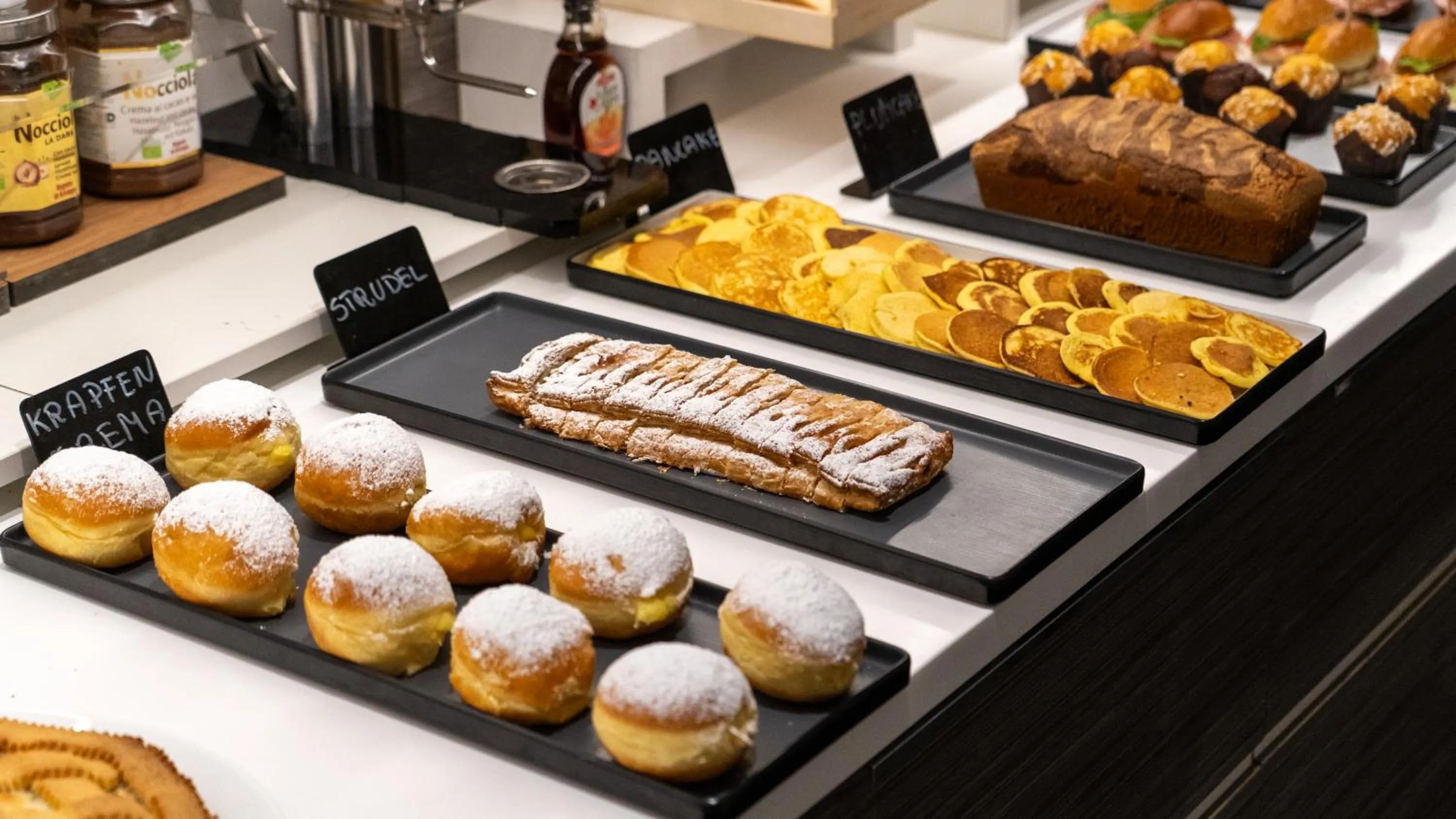 Breakfast in Hotel Imperial