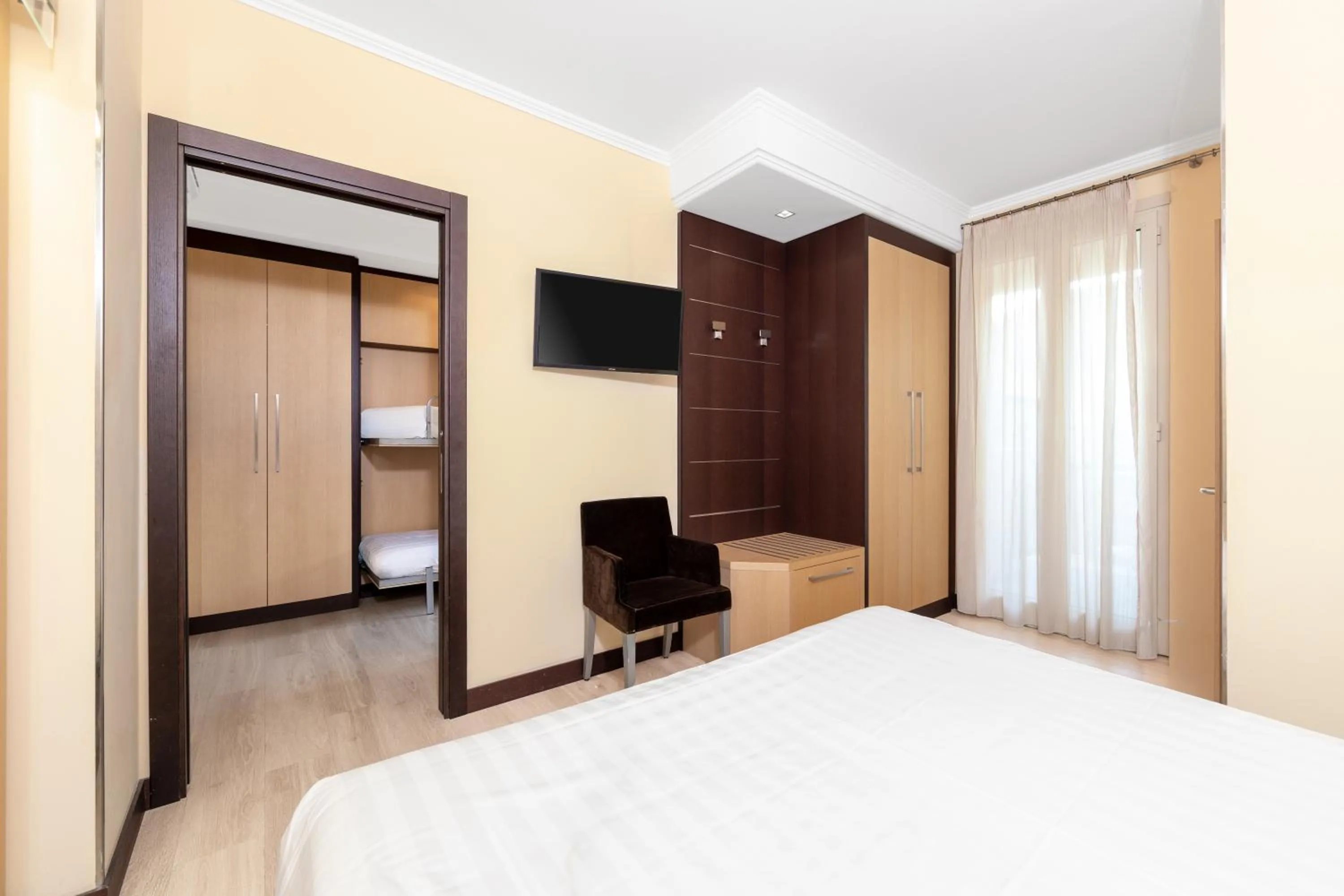 Bed in Hotel Imperial