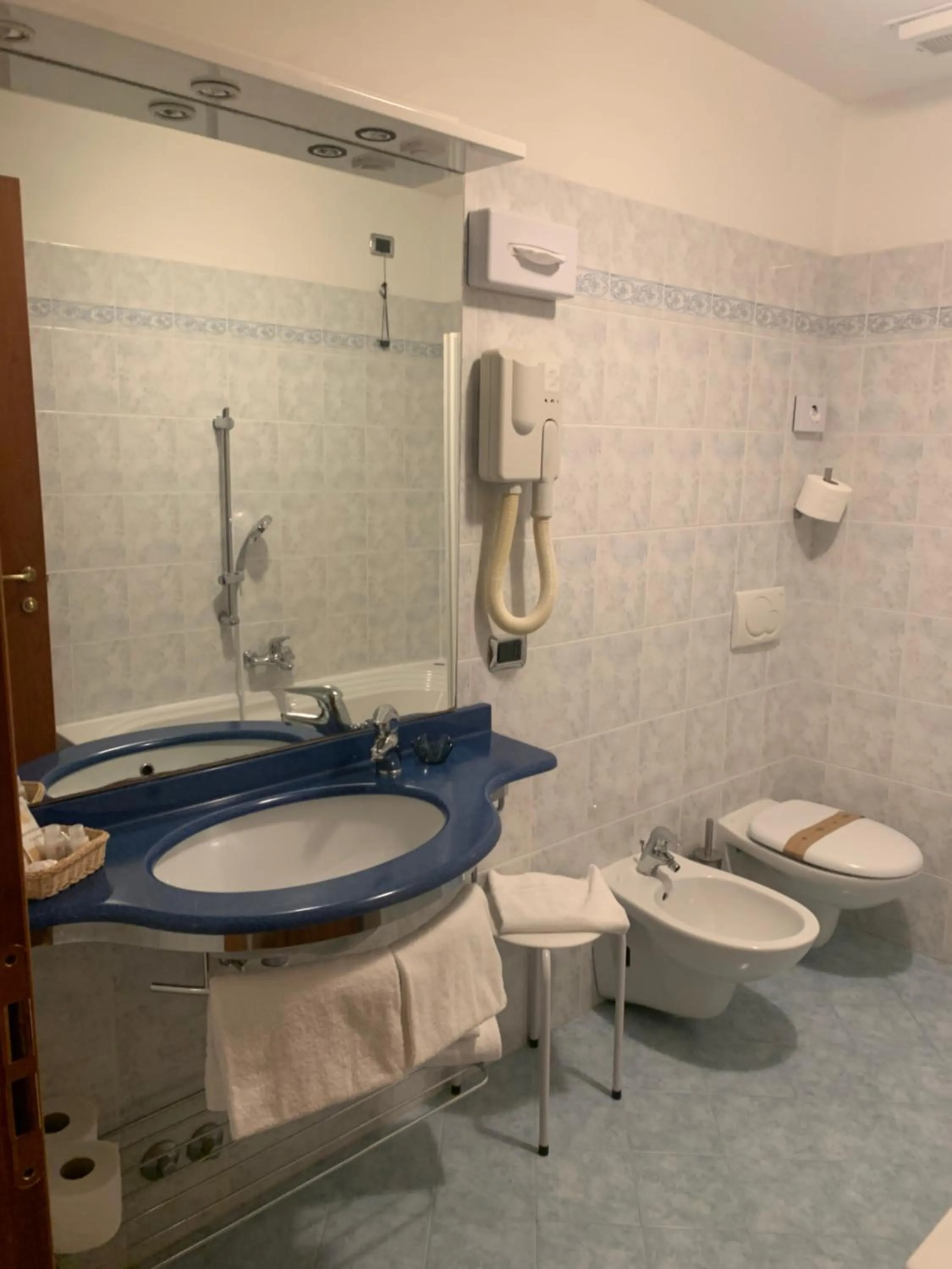 Bathroom in Hotel La Bussola