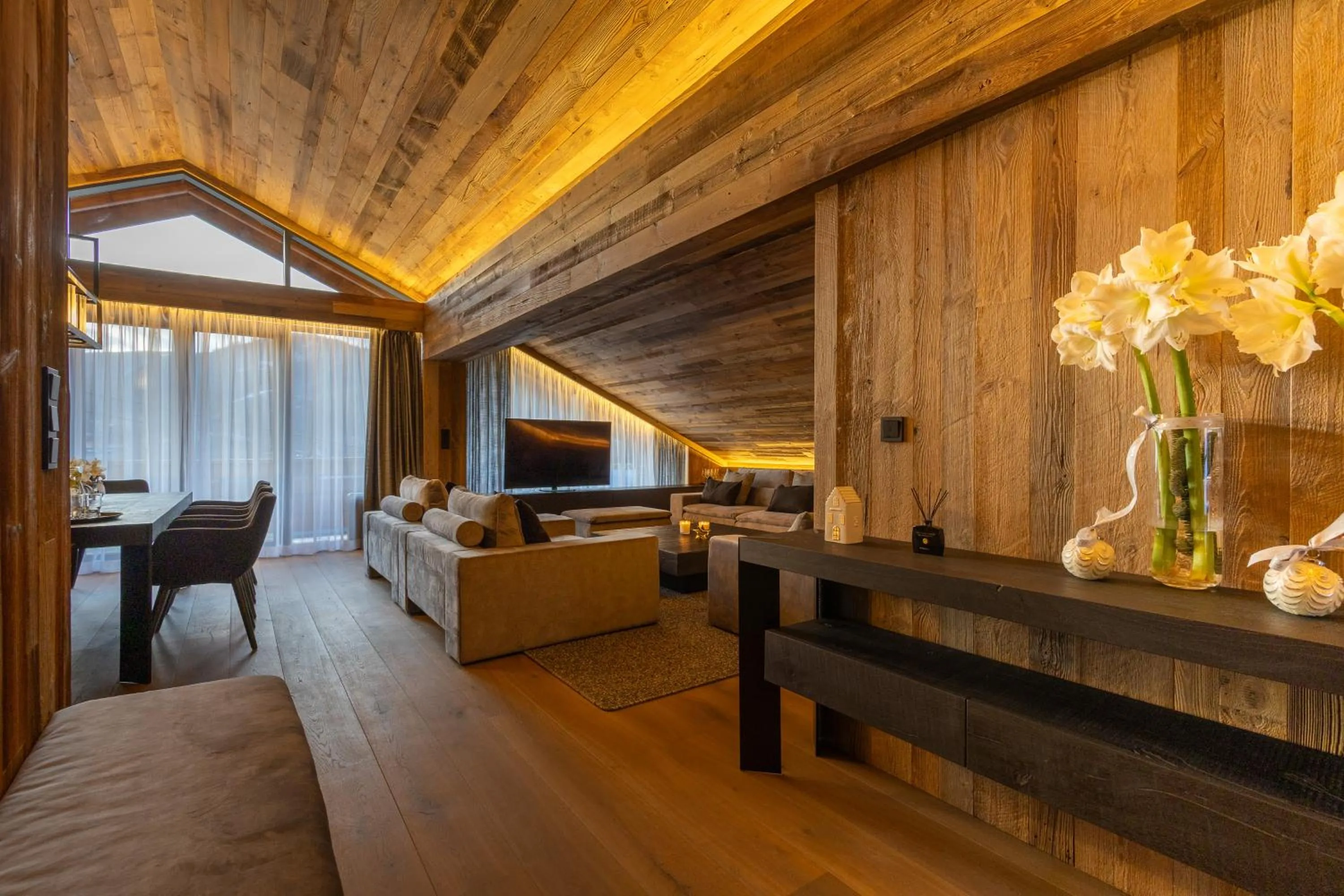 TV and multimedia in Hotel META Resort & Vine SPA