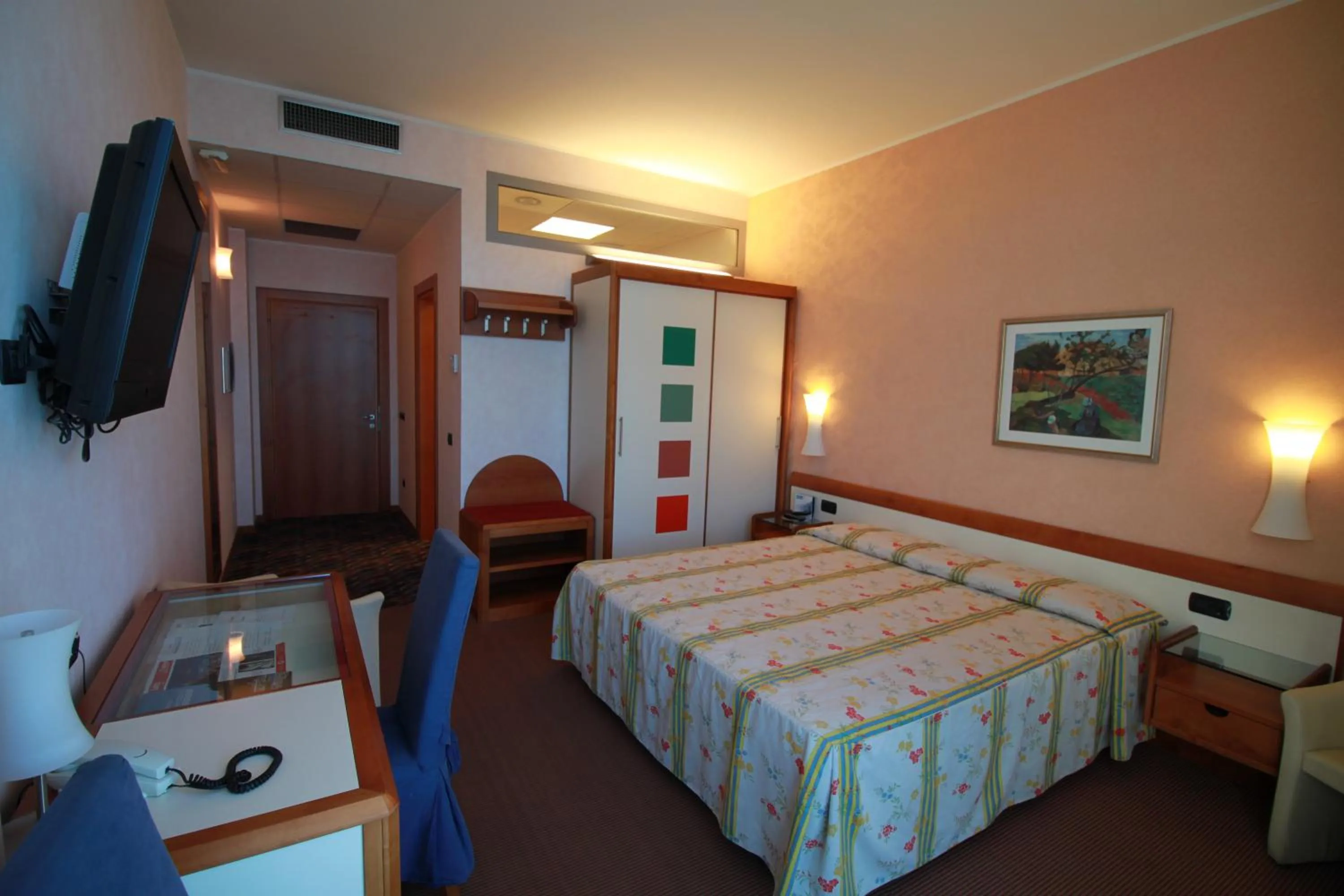 Day, Bed in Hotel San Terenzo