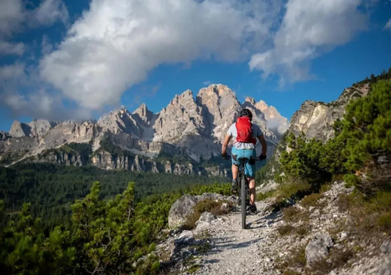 Hiking in Parc Hotel Victoria