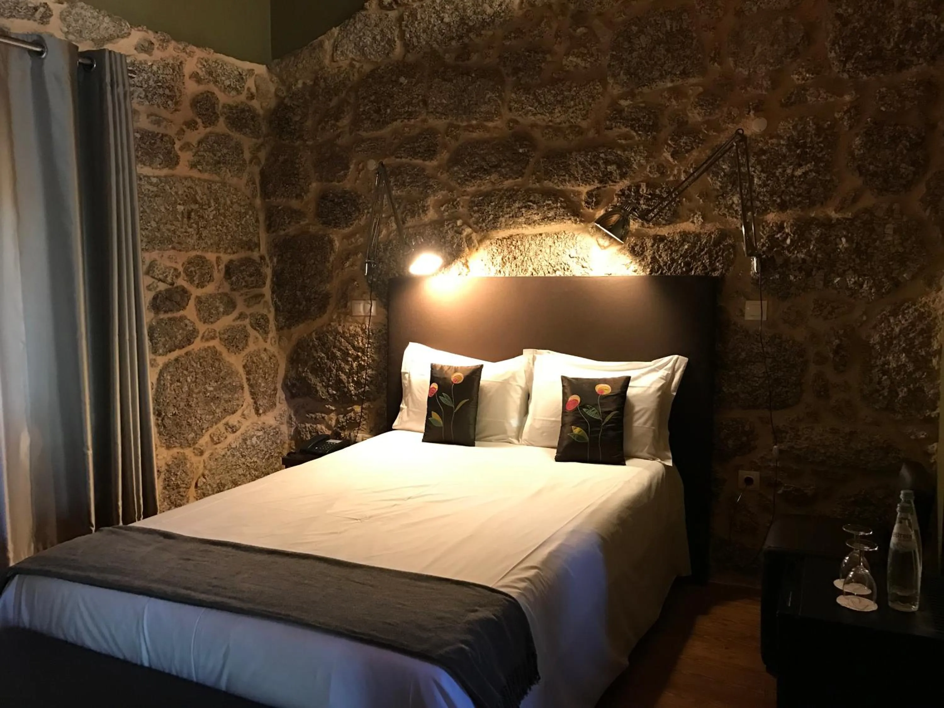 Bed in Quinta do Medronheiro Hotel Rural