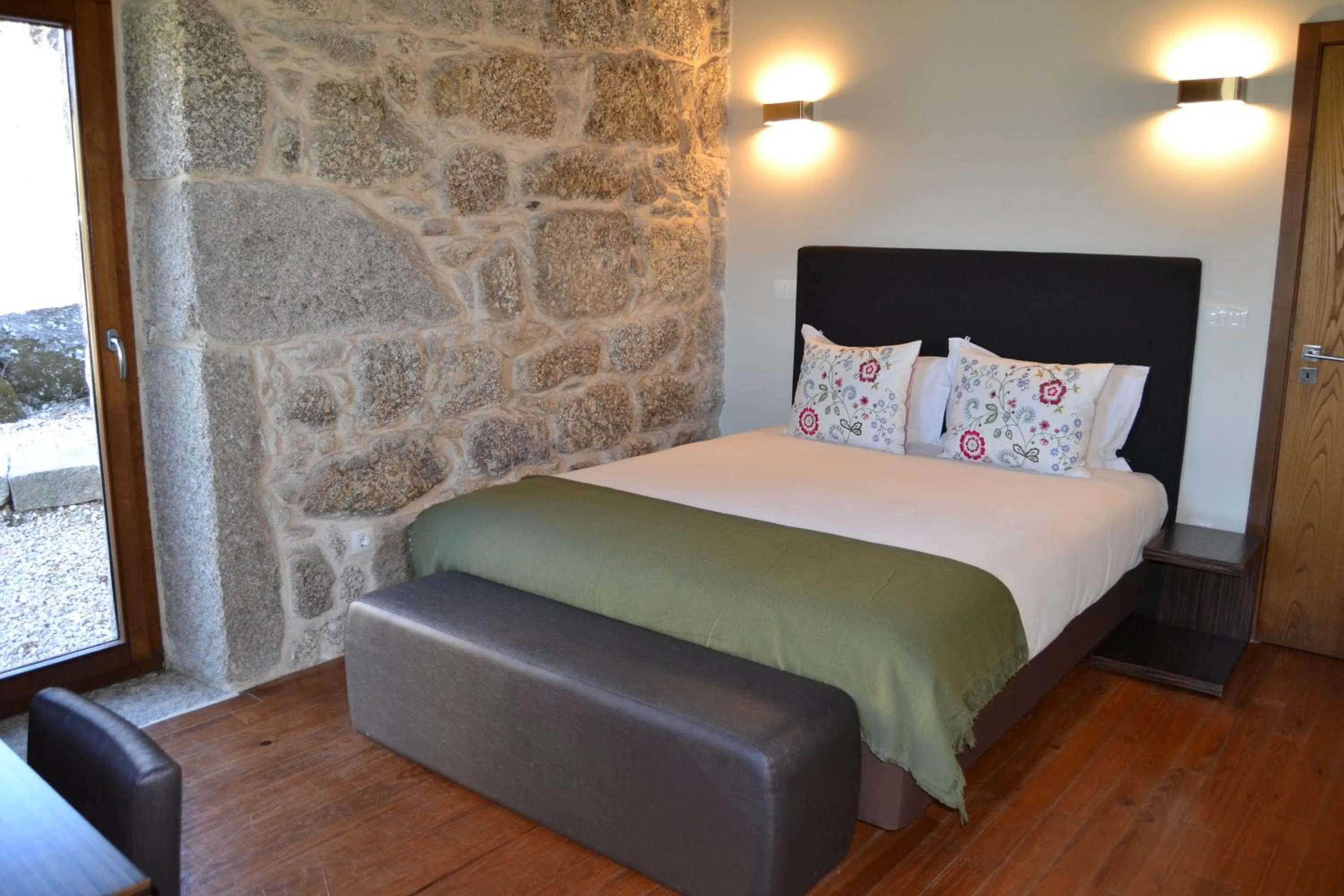 Bed in Quinta do Medronheiro Hotel Rural