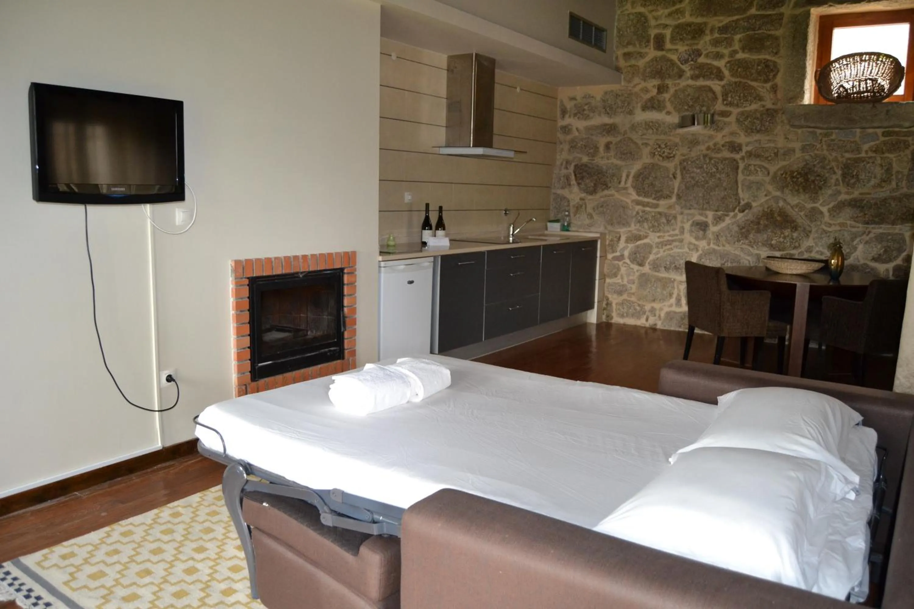 Bed in Quinta do Medronheiro Hotel Rural