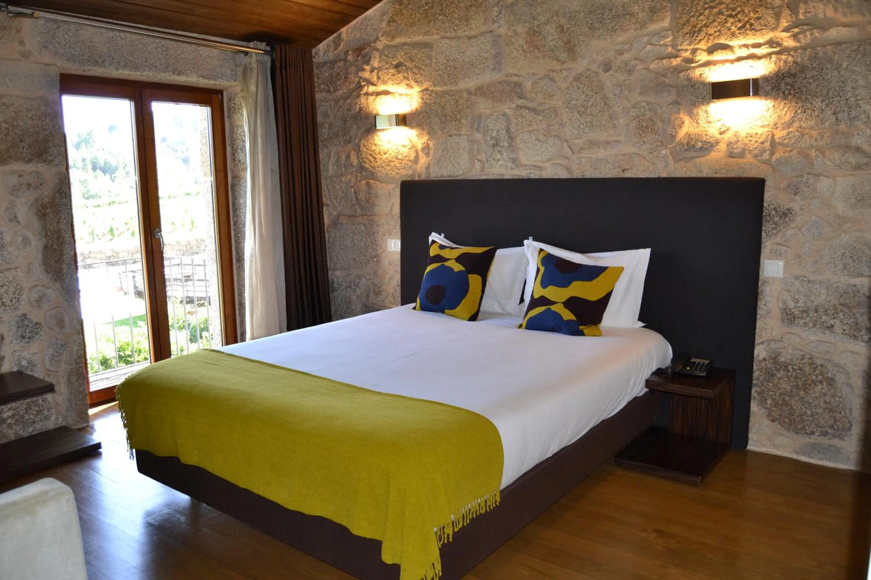 Bed in Quinta do Medronheiro Hotel Rural