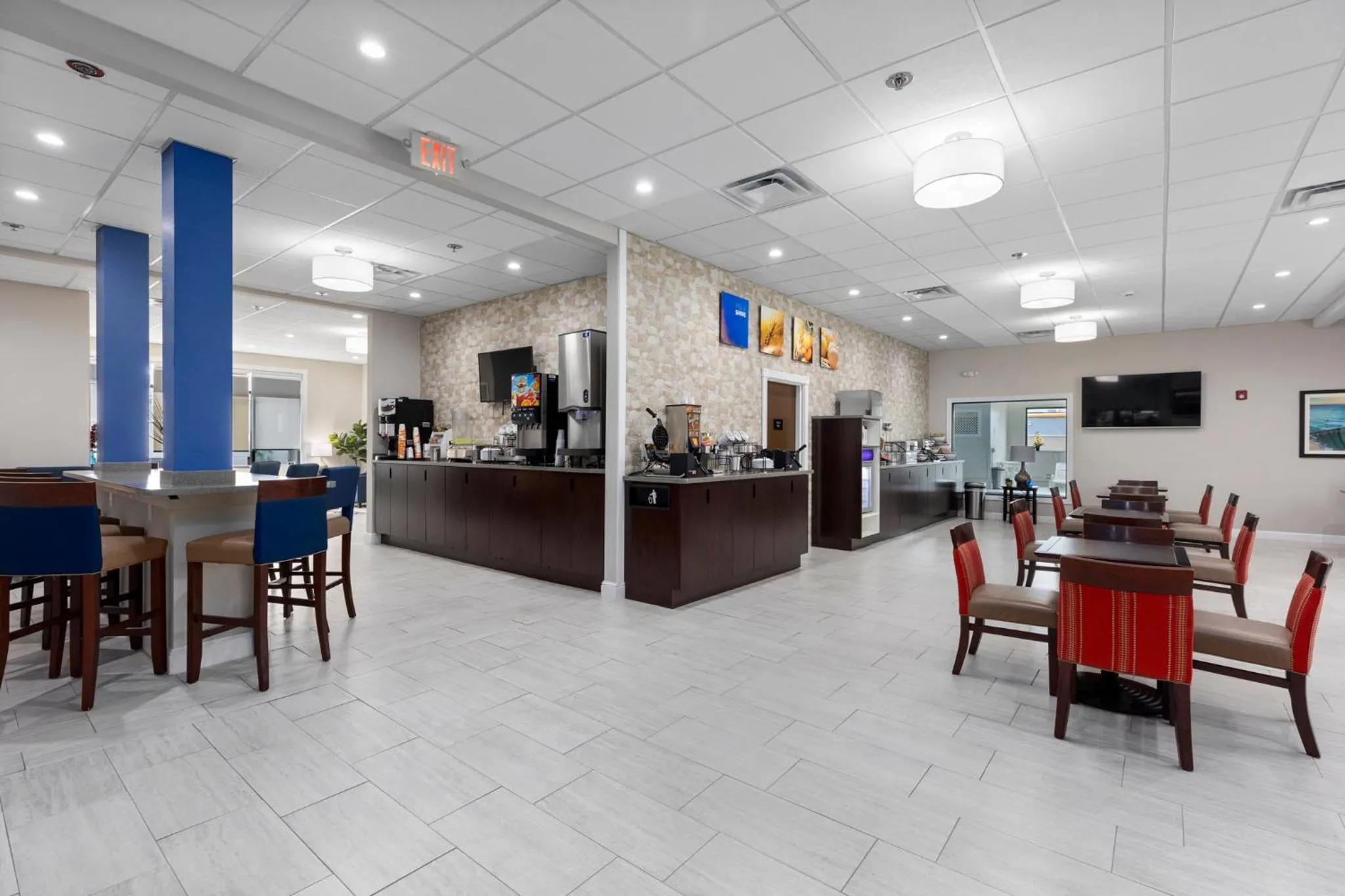 Breakfast in Comfort Inn & Suites St Louis-Hazelwood