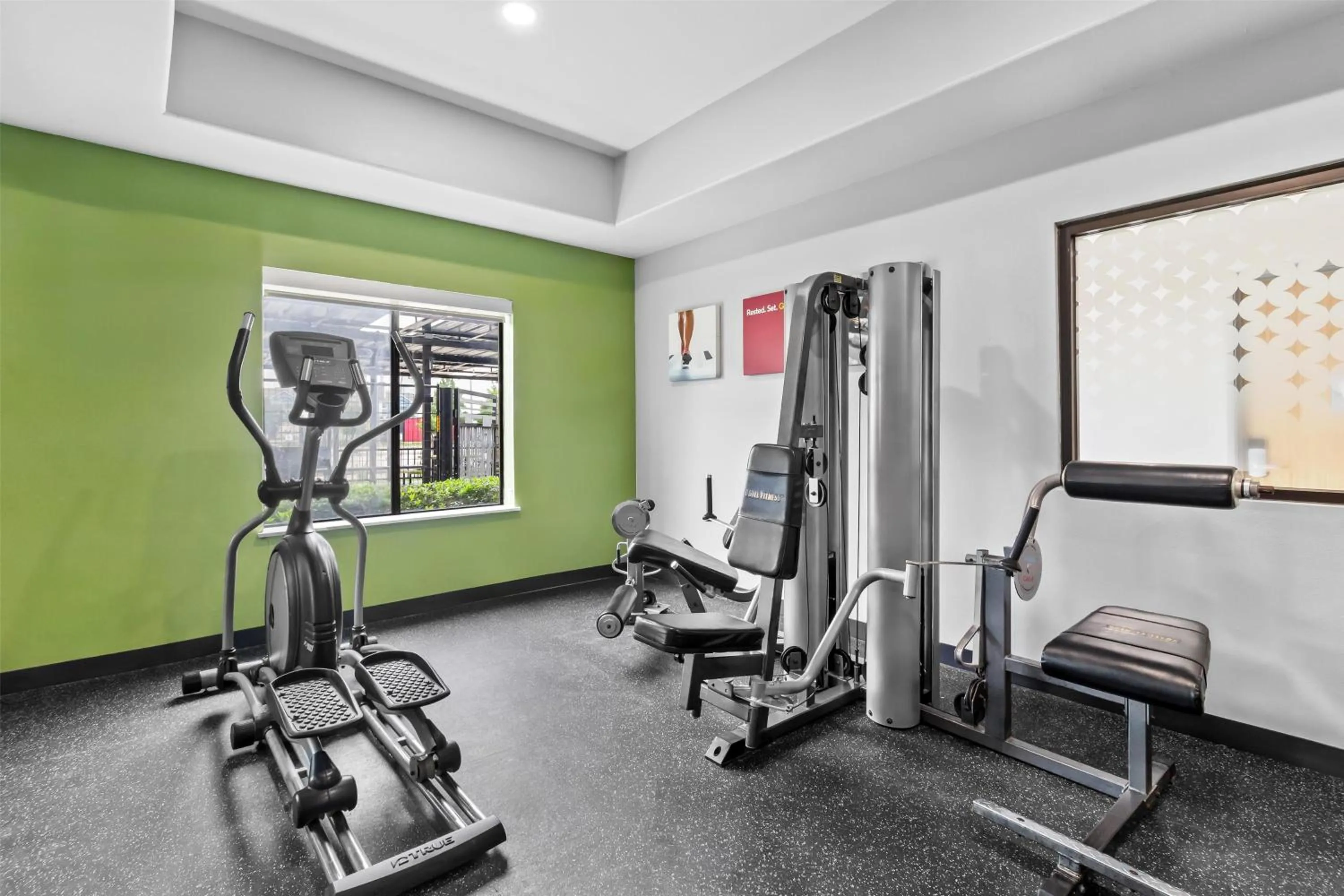 Fitness centre/facilities in Spark By Hilton Houston Hobby Airport