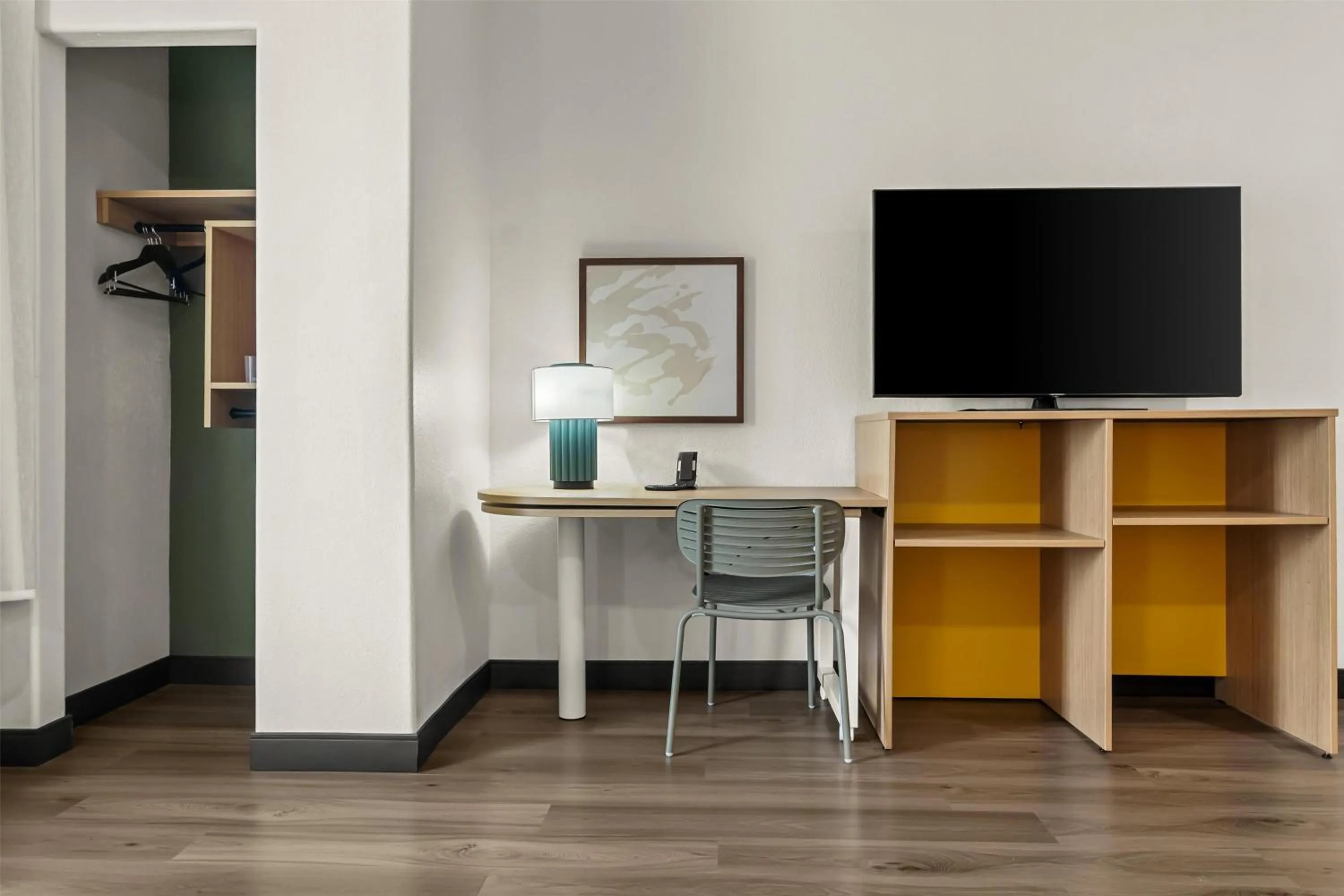 Bedroom in Spark By Hilton Houston Hobby Airport