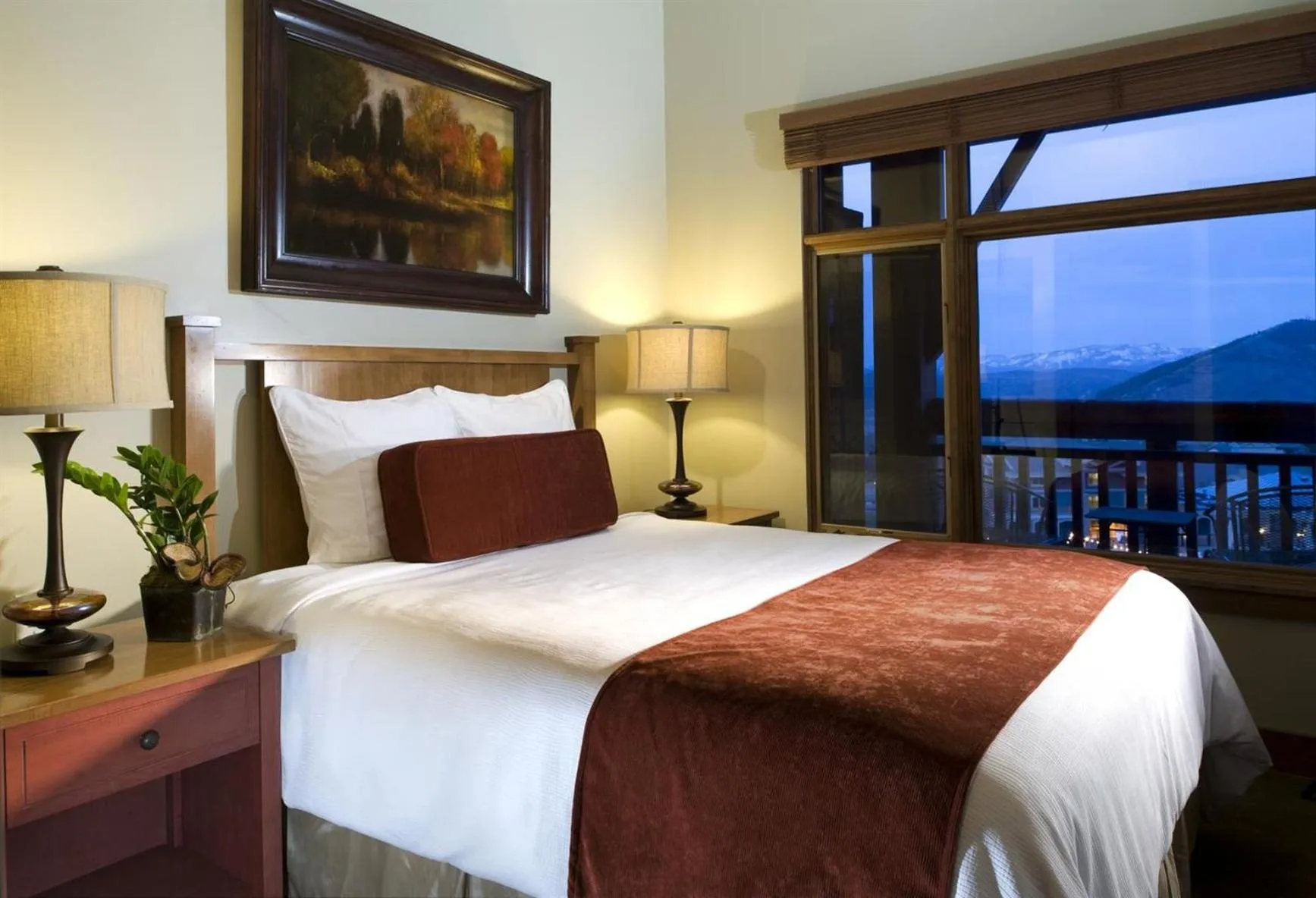 Photo of the whole room, Bed in Sundial Lodge by Park City - Canyons Village