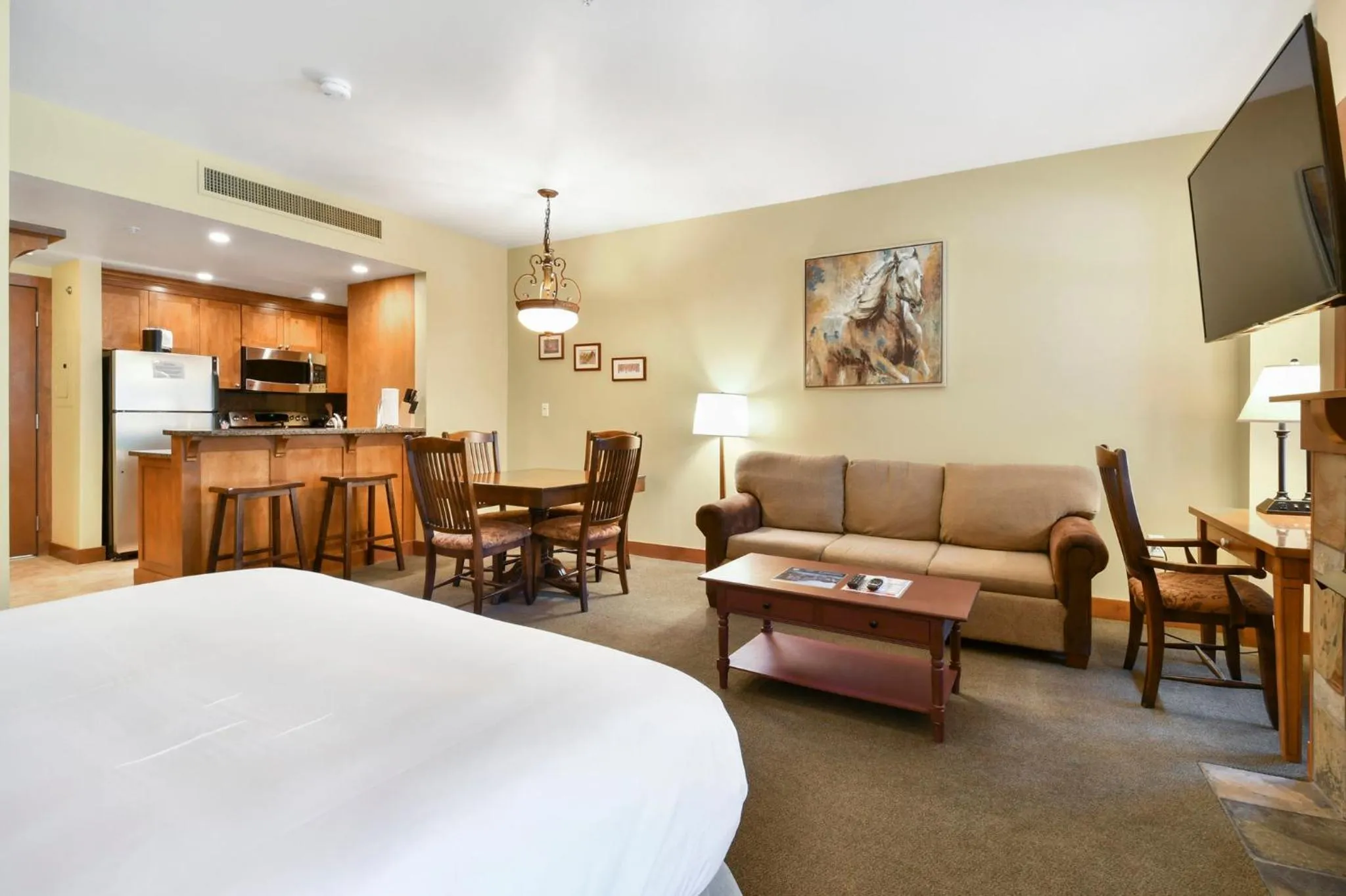 Living room in Sundial Lodge by Park City - Canyons Village