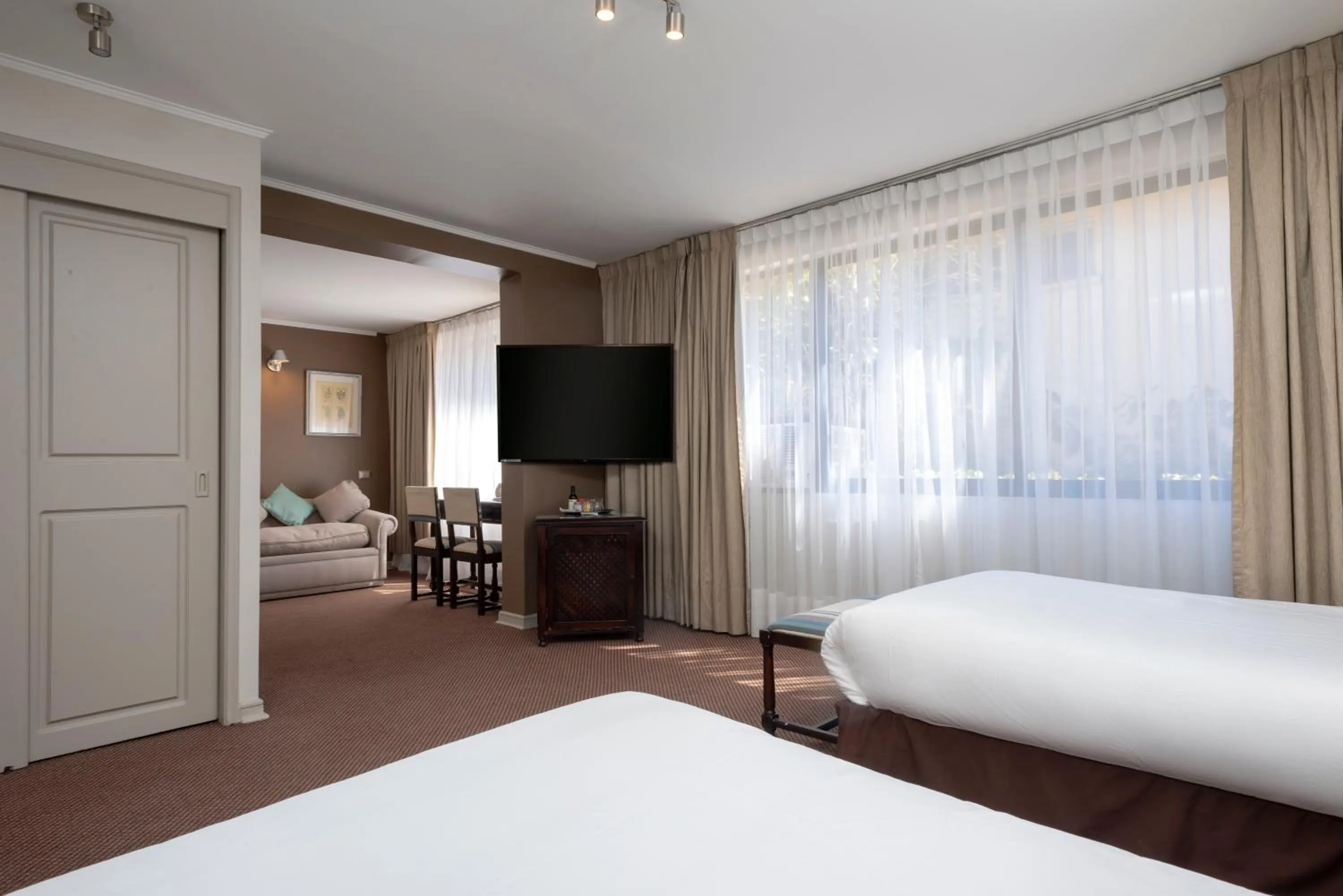 Photo of the whole room, Bed in Teclados Hotel