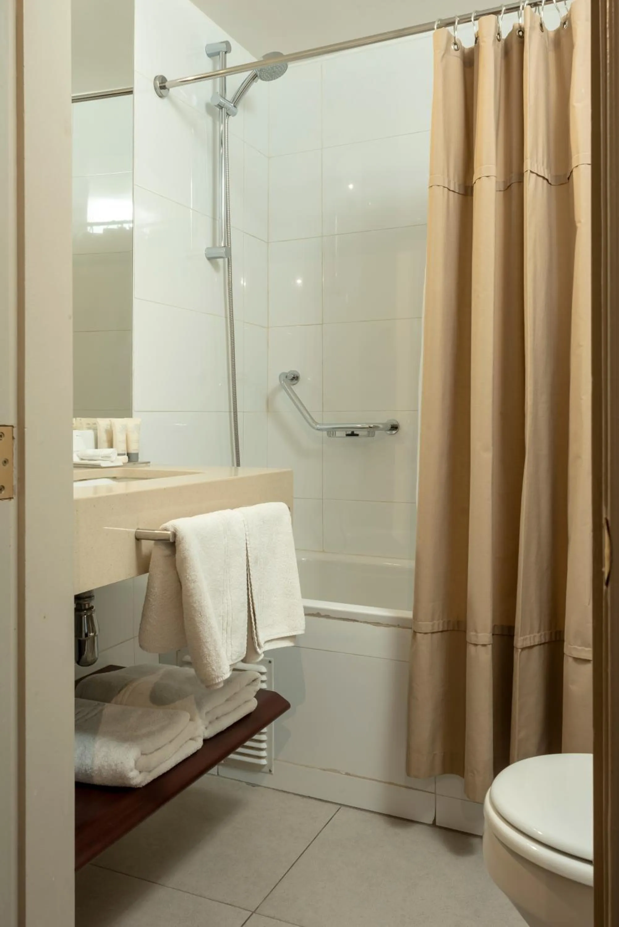 Bathroom in Teclados Hotel