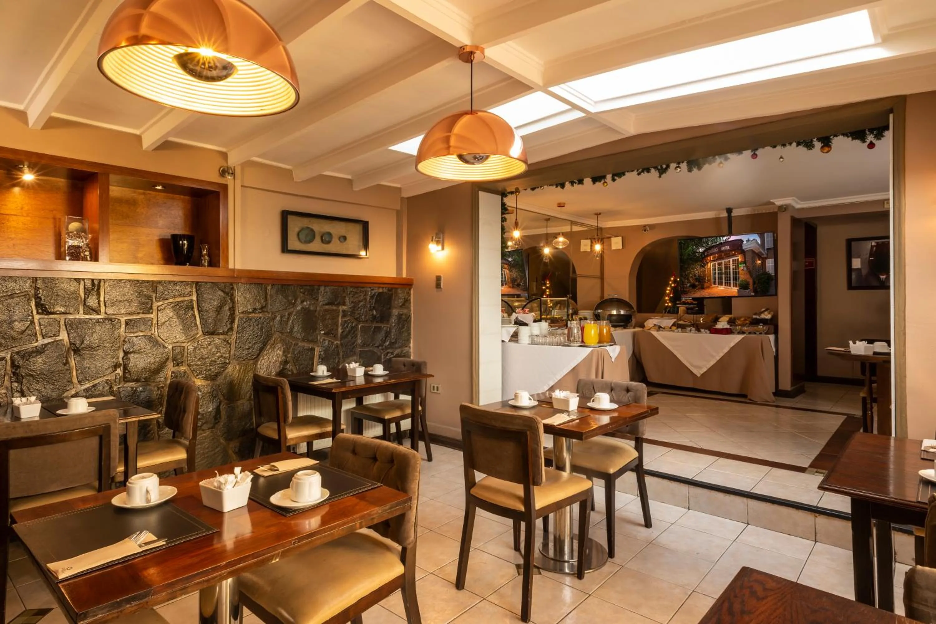 Restaurant/places to eat in Teclados Hotel