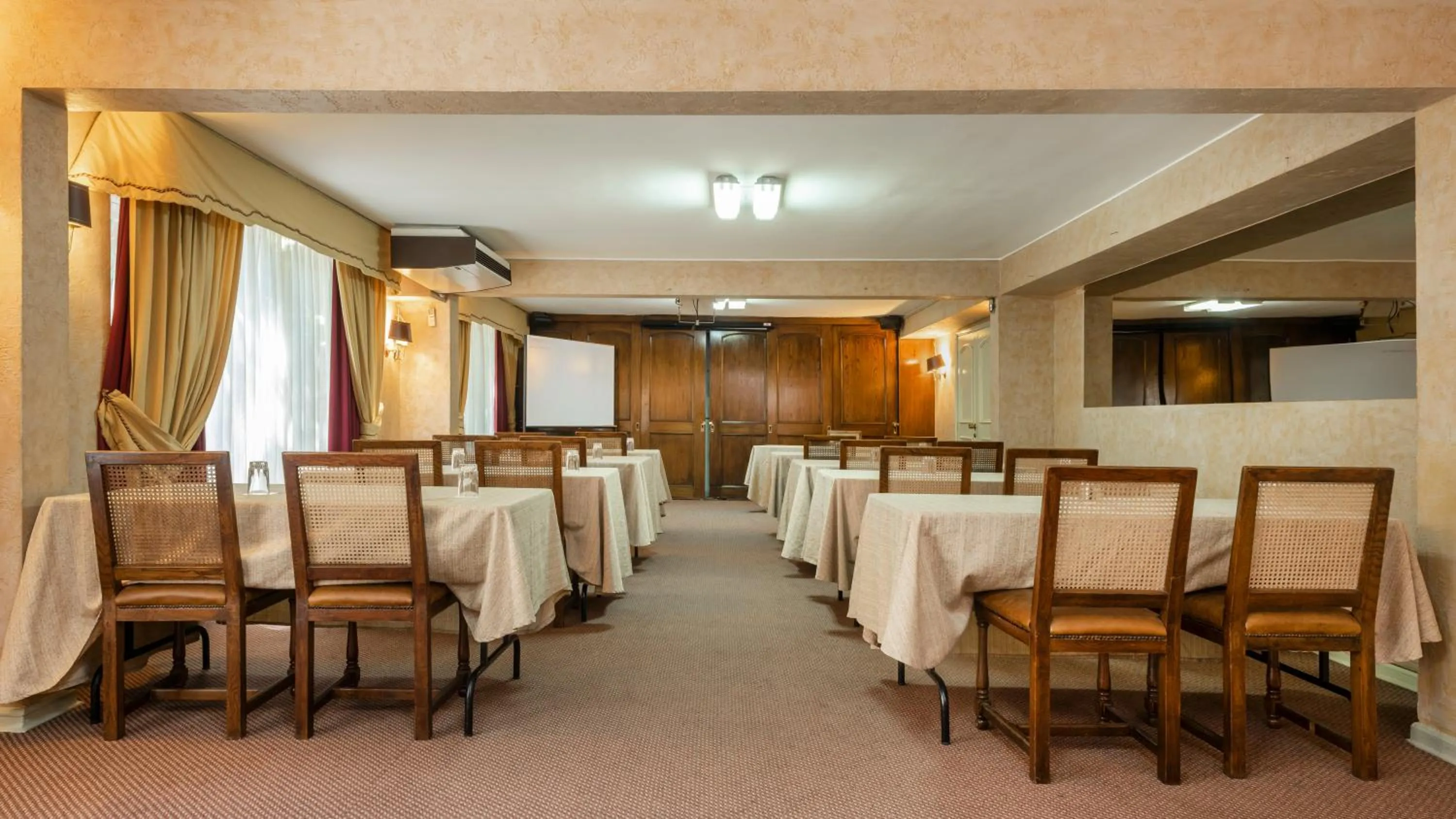 Meeting/conference room in Teclados Hotel