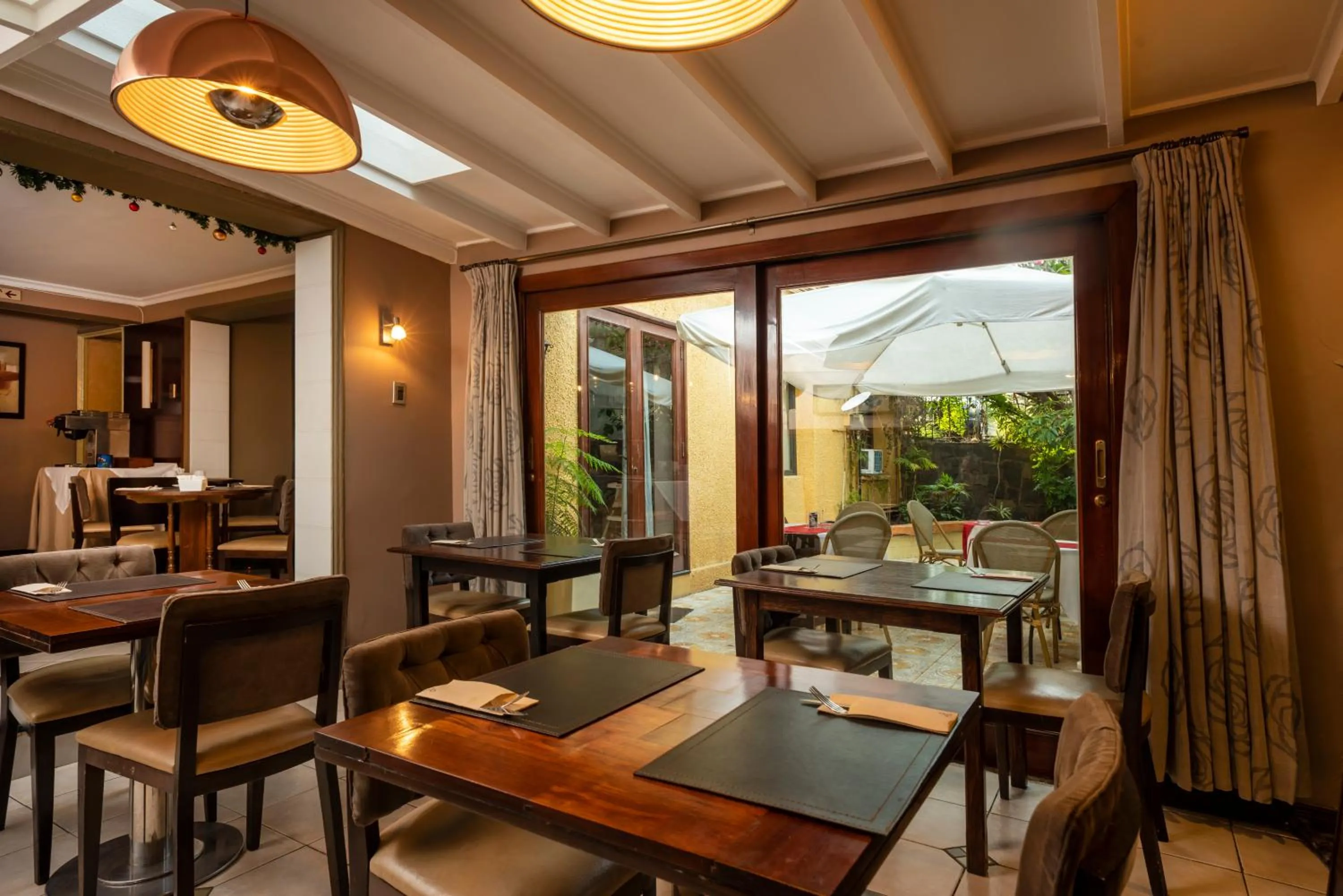 Restaurant/places to eat in Teclados Hotel