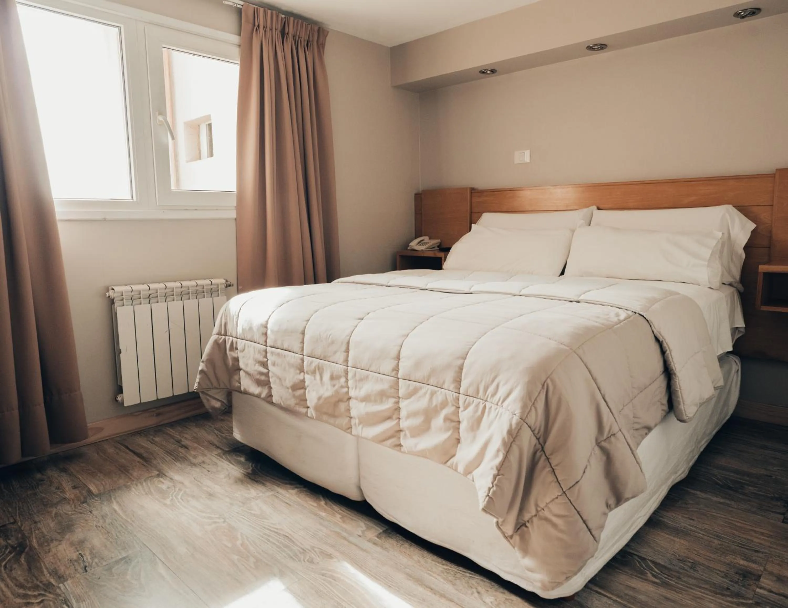 Bed in Hotel EcoSki by bund