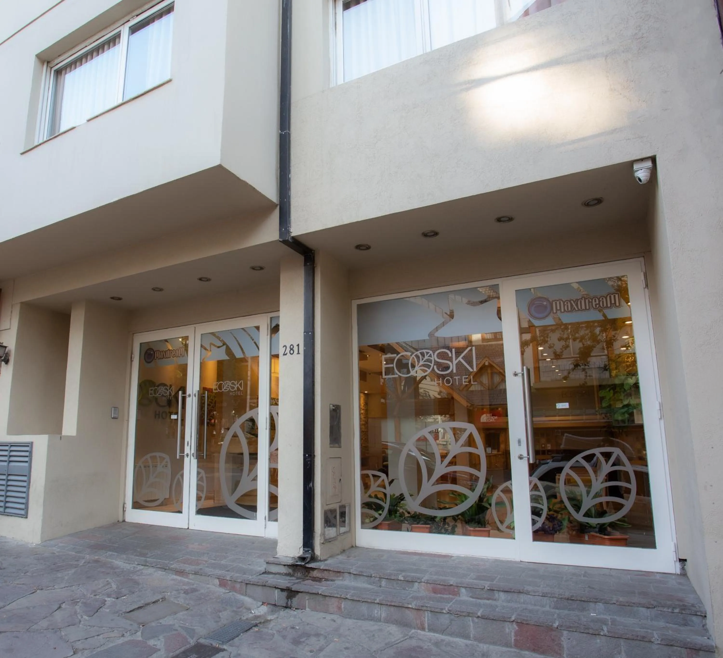 Facade/entrance in Hotel EcoSki by bund