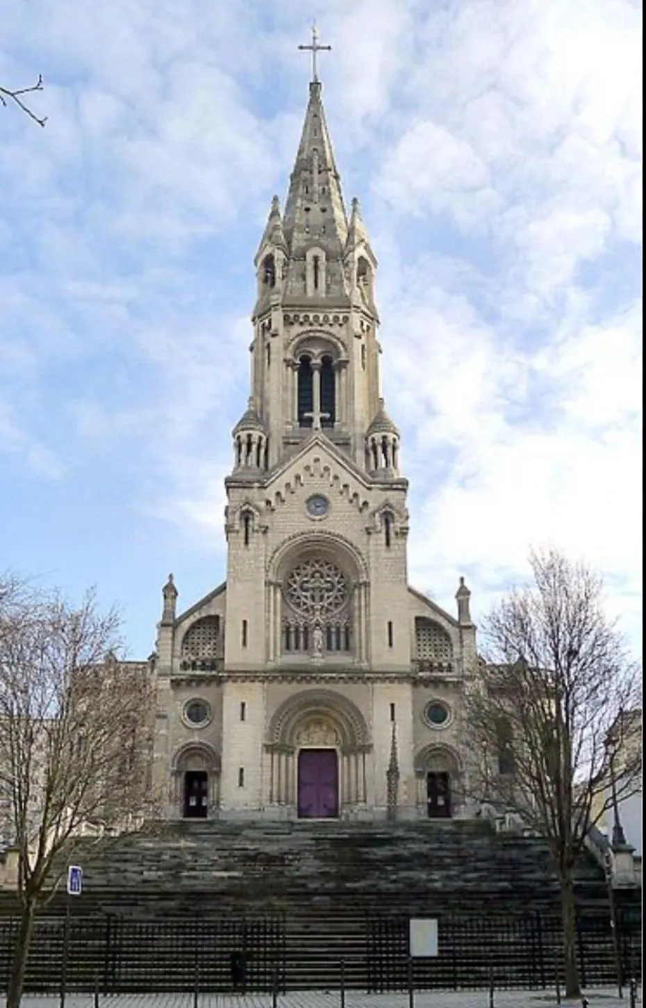 Property building in Suite Cocoon Paris