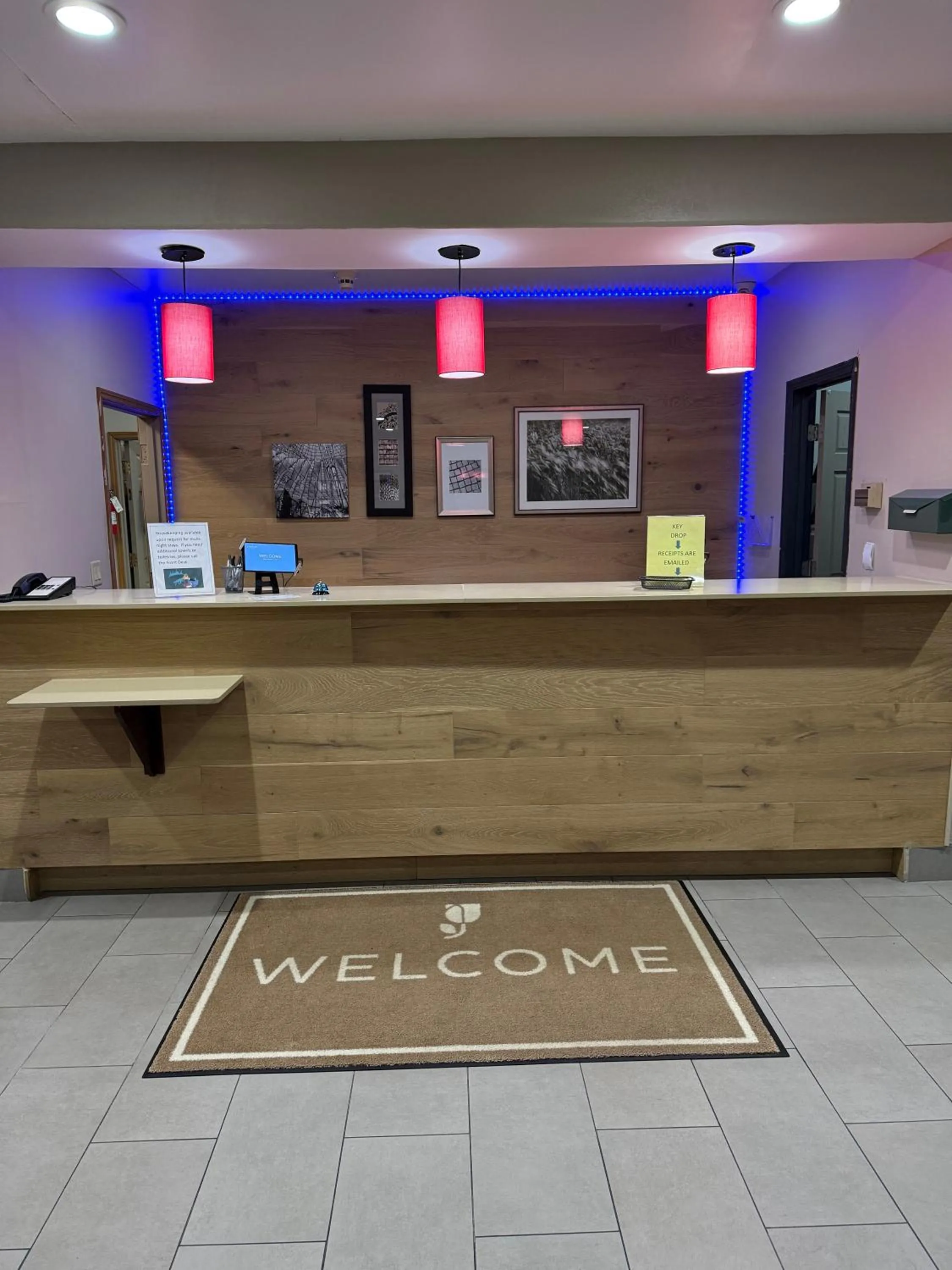 Lobby or reception in Country Inn & Suites by Radisson, Elgin, IL