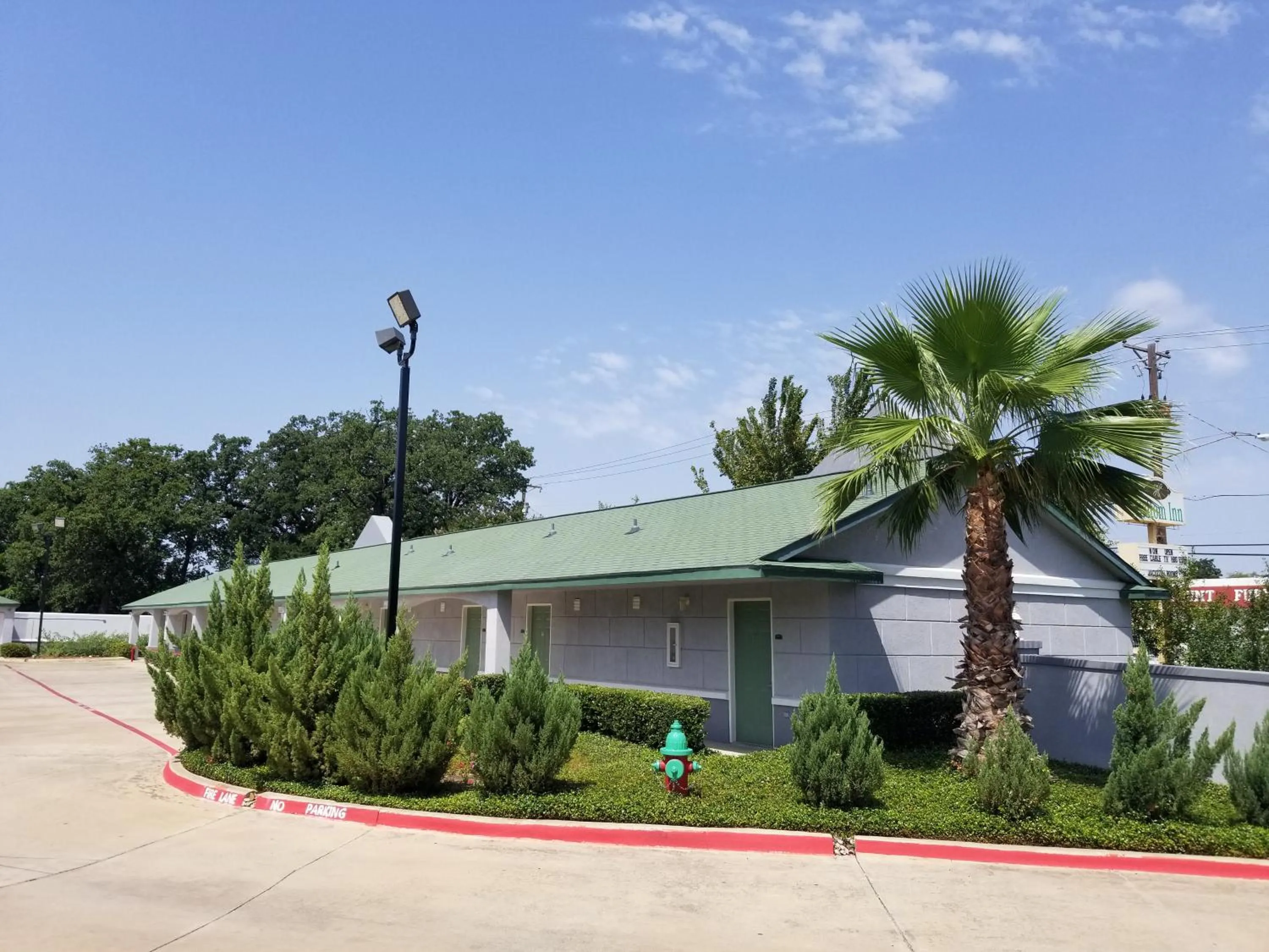 Property building in Haltom Inn Fort Worth