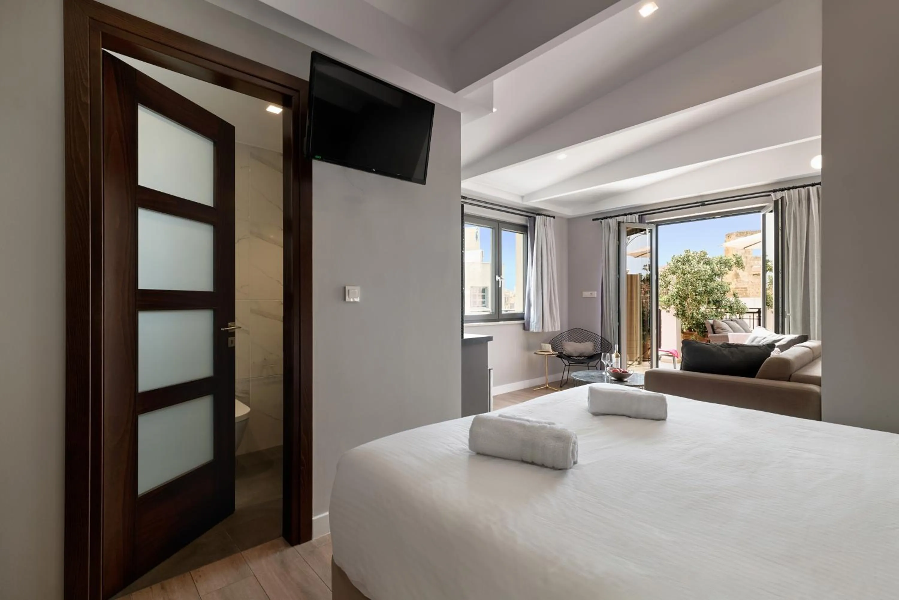 Photo of the whole room, Bed in Nival Luxury Suites