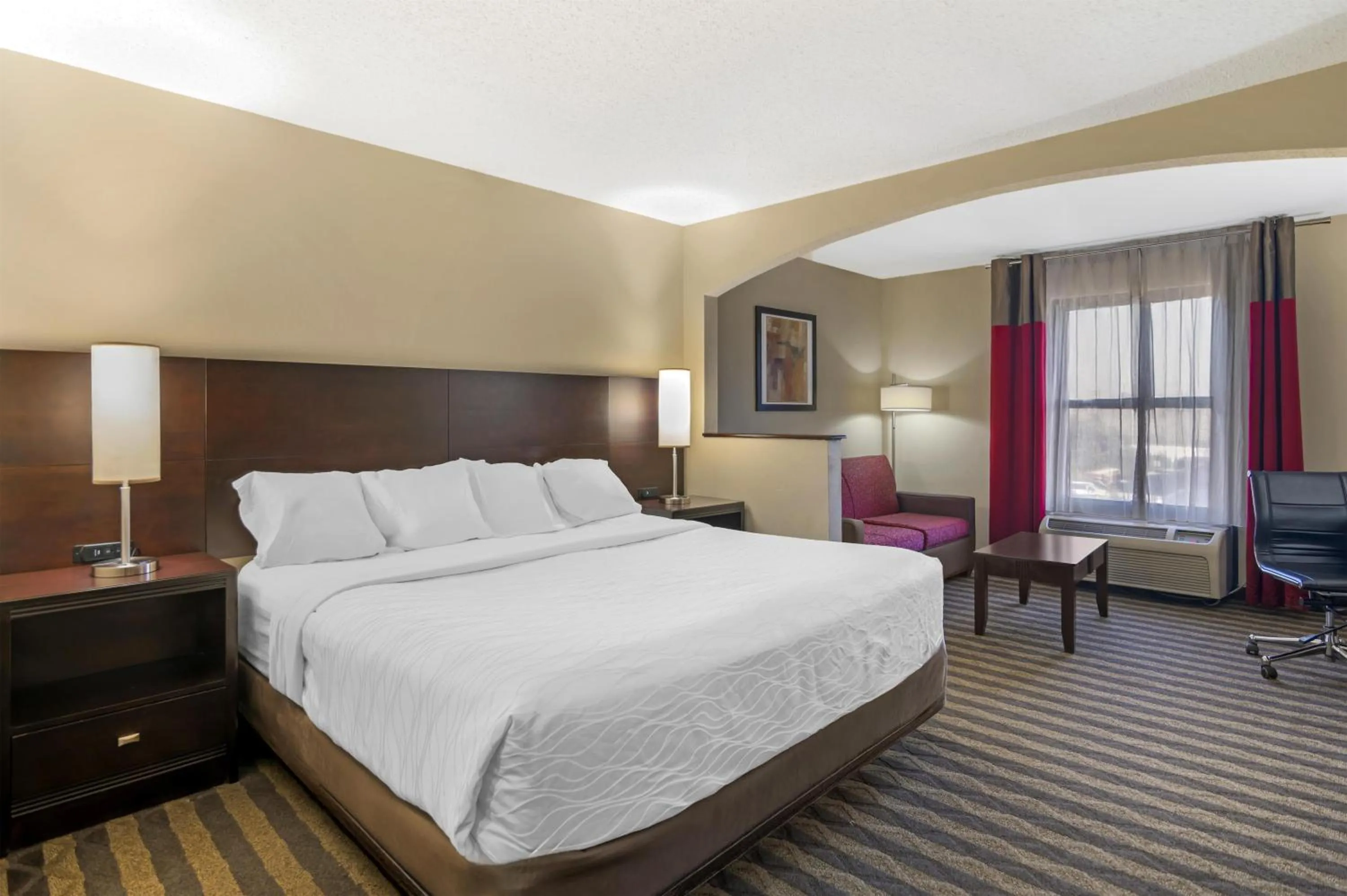 Bedroom, Bed in Best Western Suites near Opryland