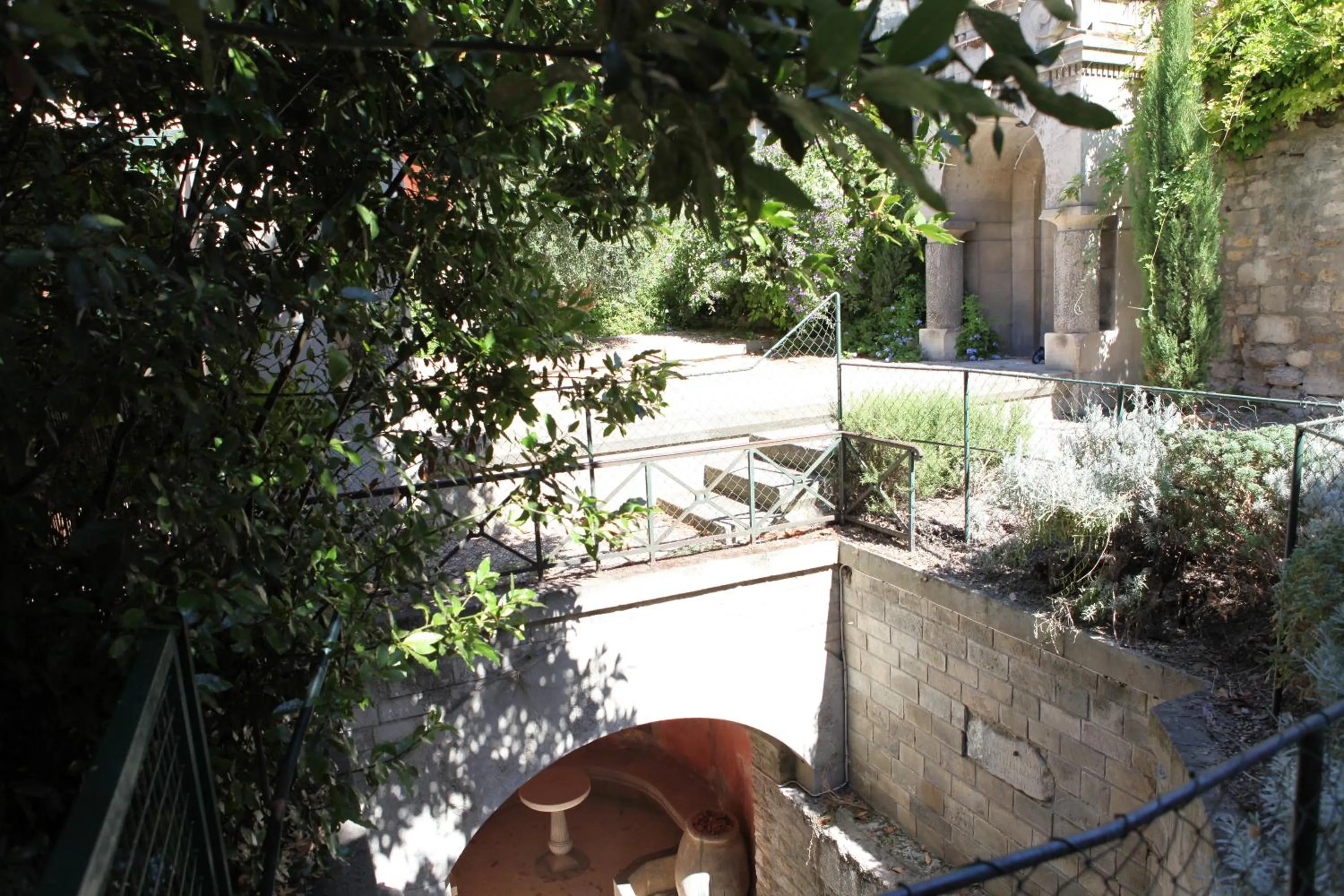 Garden in Palais de Luppé, Chambre d'hôtes
