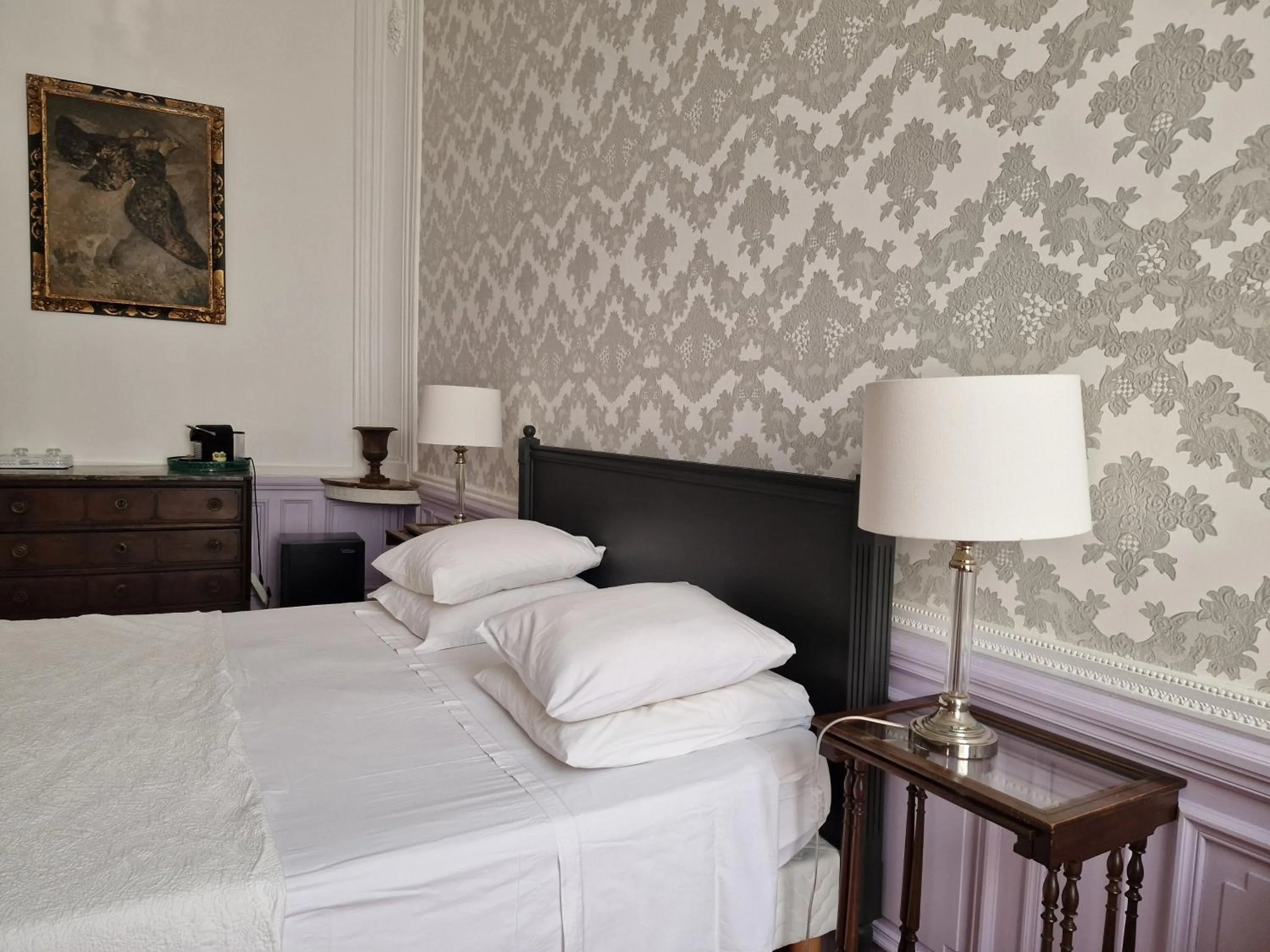 Bed in Palais de Luppé, Chambre d'hôtes