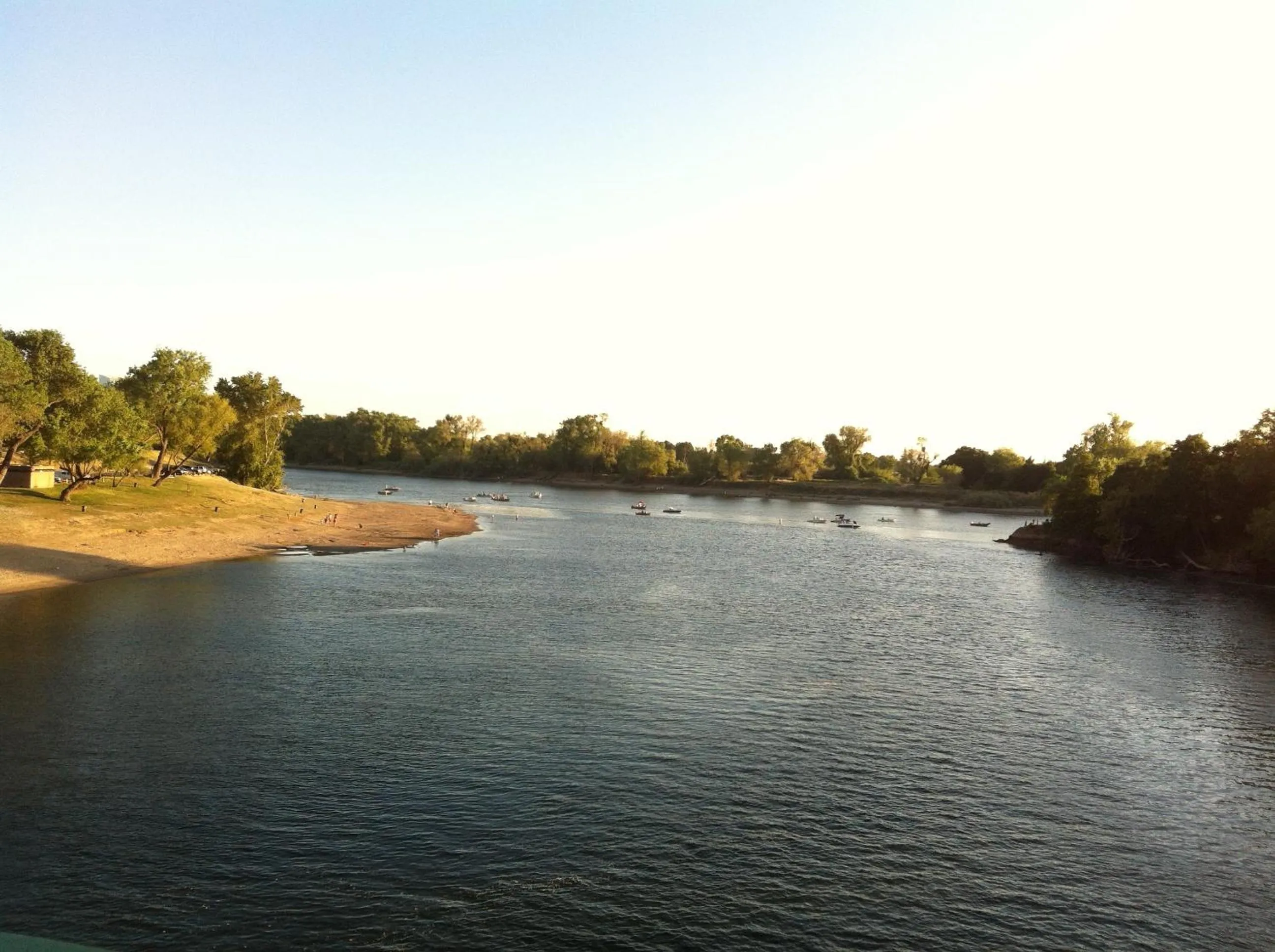 Natural landscape in Executive Inn & Suites Sacramento