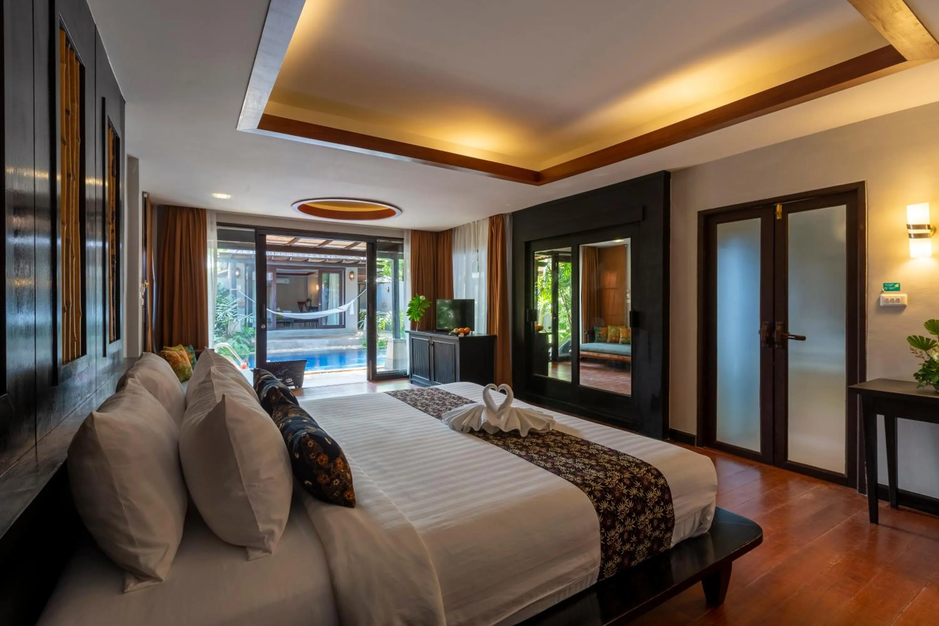 Bed in Railay Bay Resort & Spa