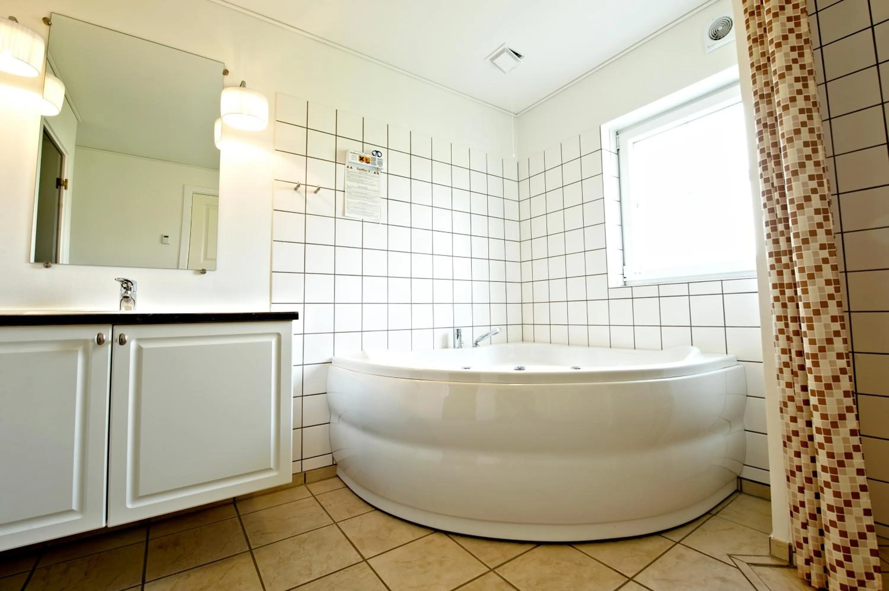 Hot Tub in Lalandia Billund