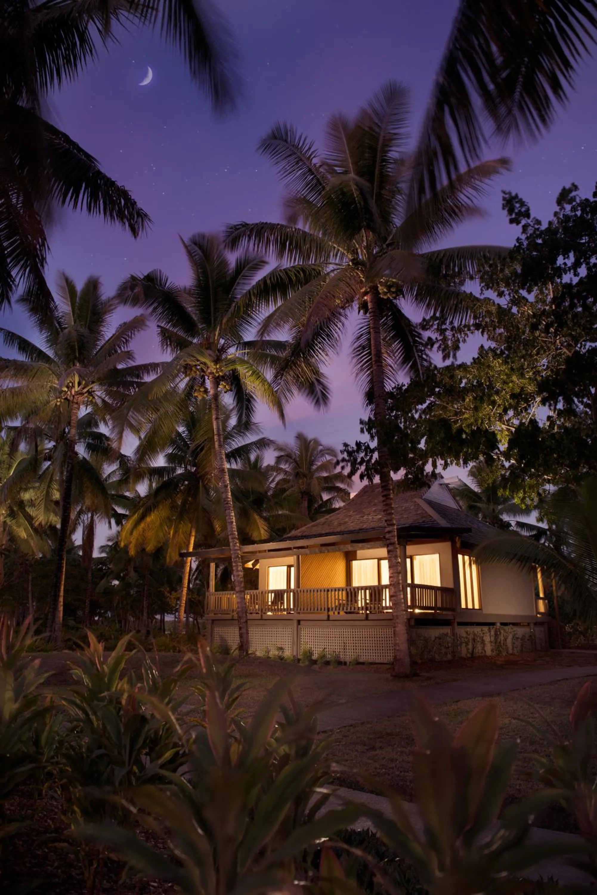 Night in DoubleTree by Hilton Fiji - Sonaisali Island