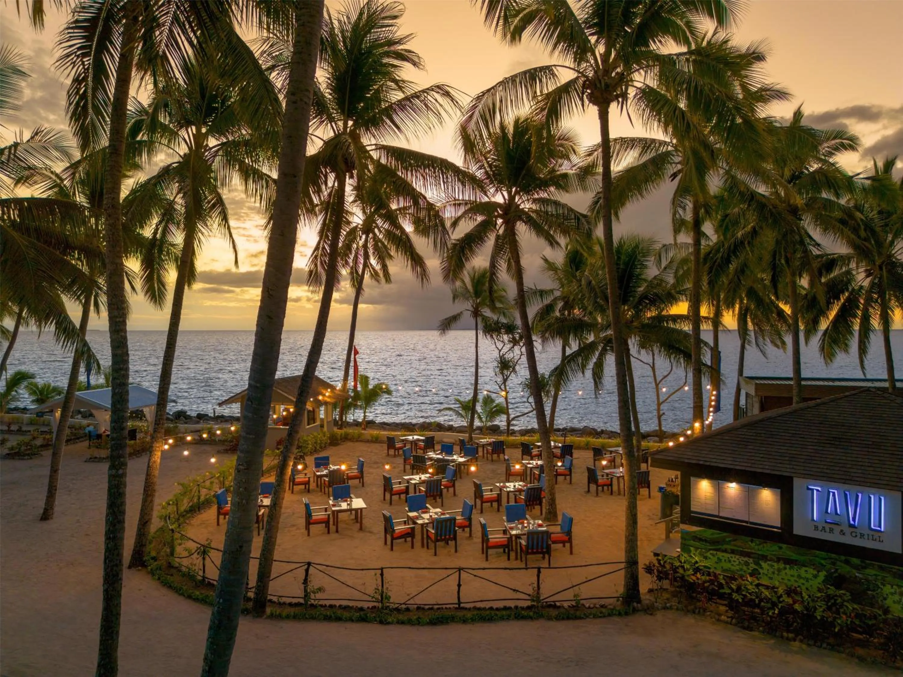 Restaurant/places to eat in DoubleTree by Hilton Fiji - Sonaisali Island