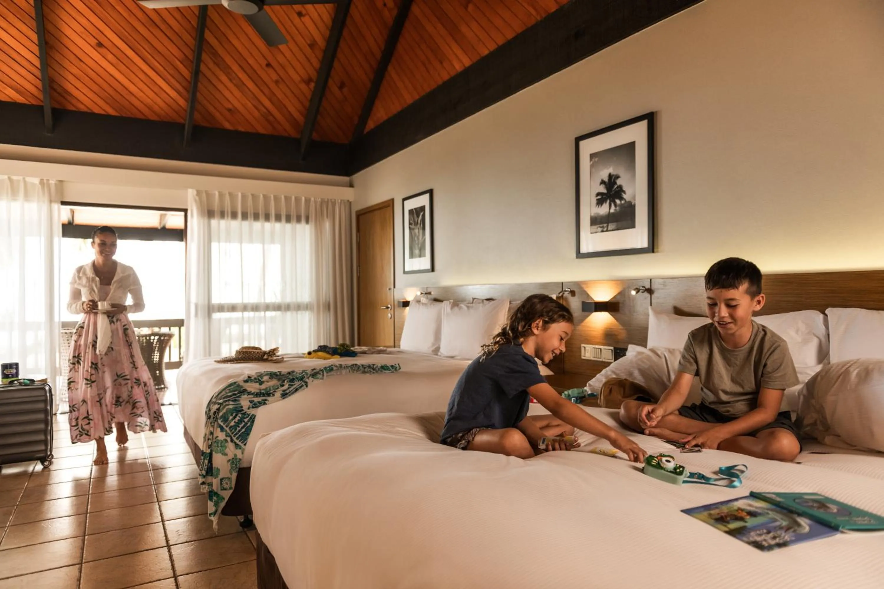 Bedroom, Bed in DoubleTree by Hilton Fiji - Sonaisali Island