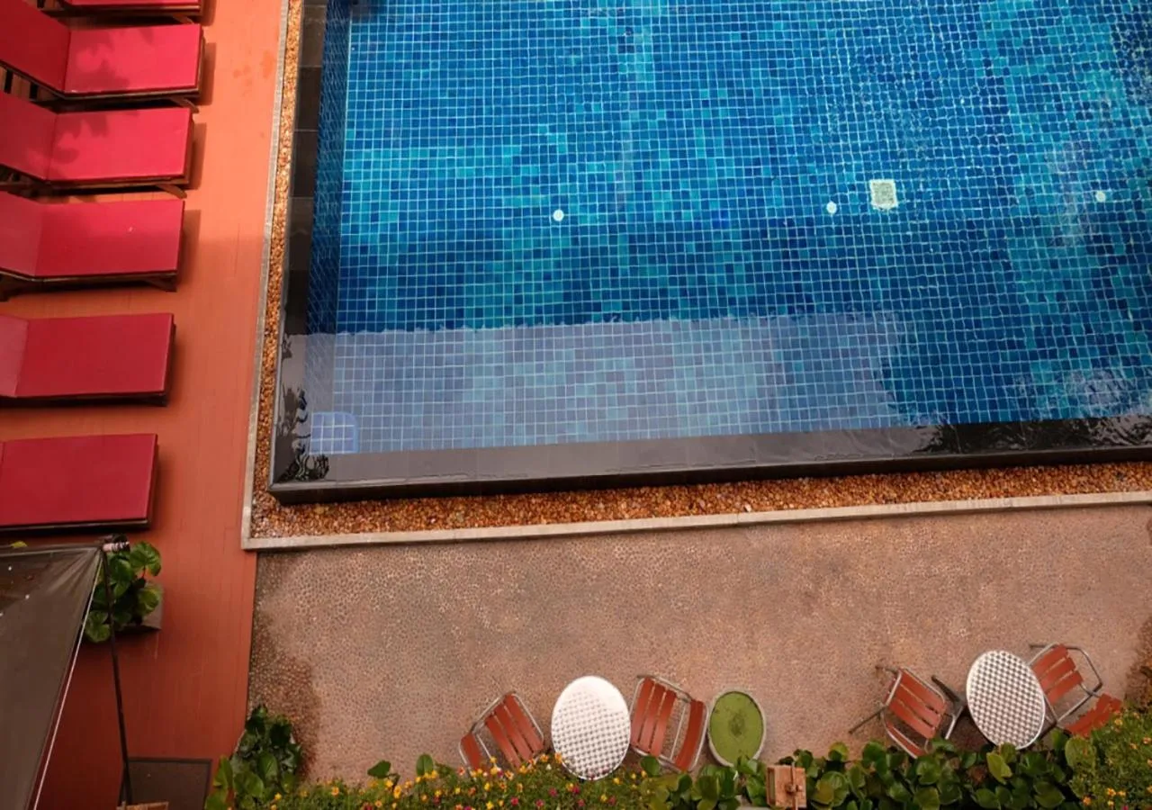 Swimming pool in Vieng Mantra Hotel