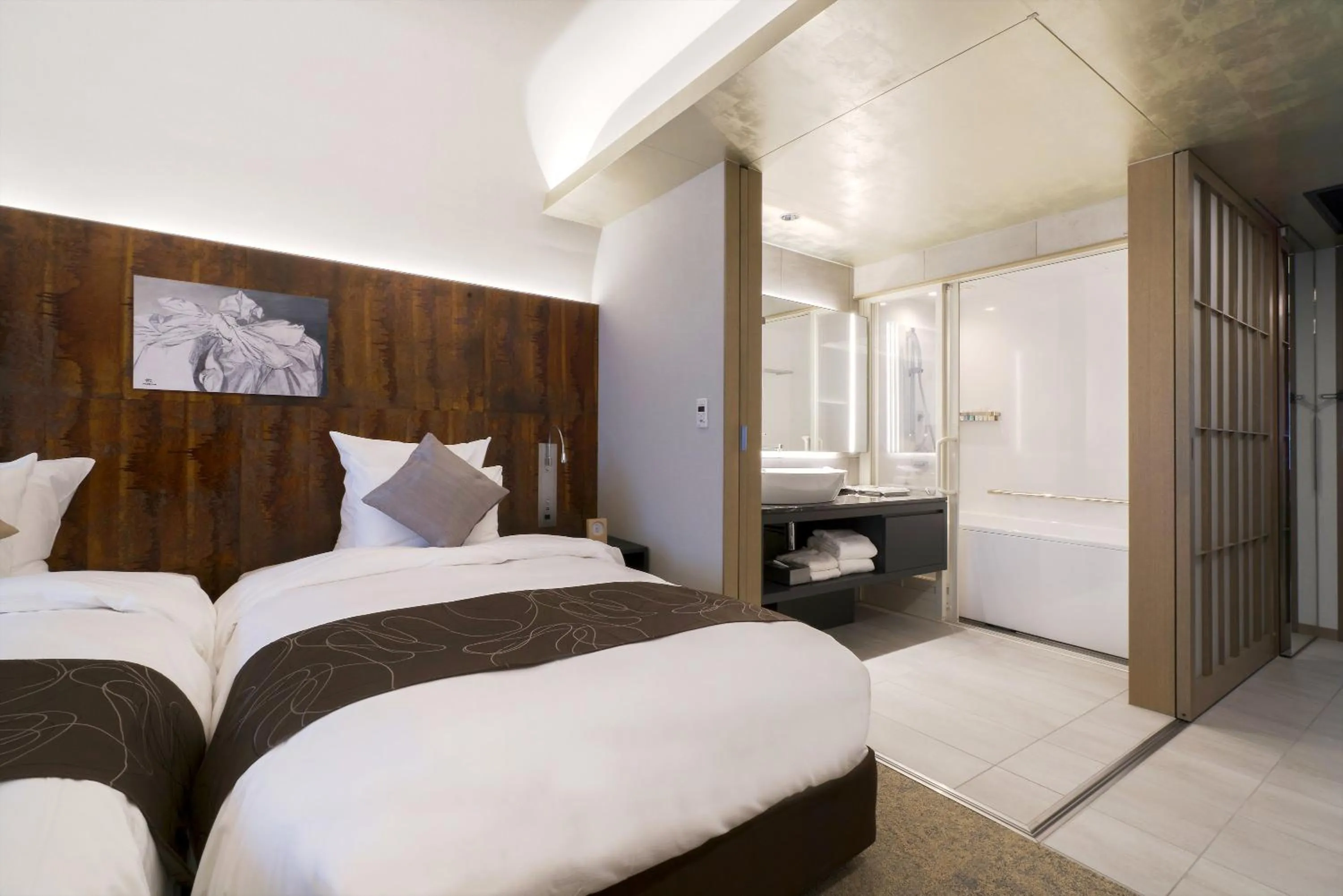 Photo of the whole room, Bed in ANA Crowne Plaza Hotel Kyoto by IHG